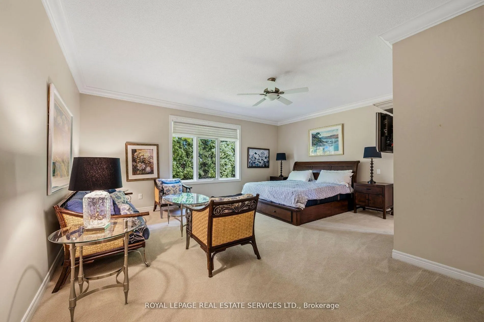 2130 Dickson Road #10