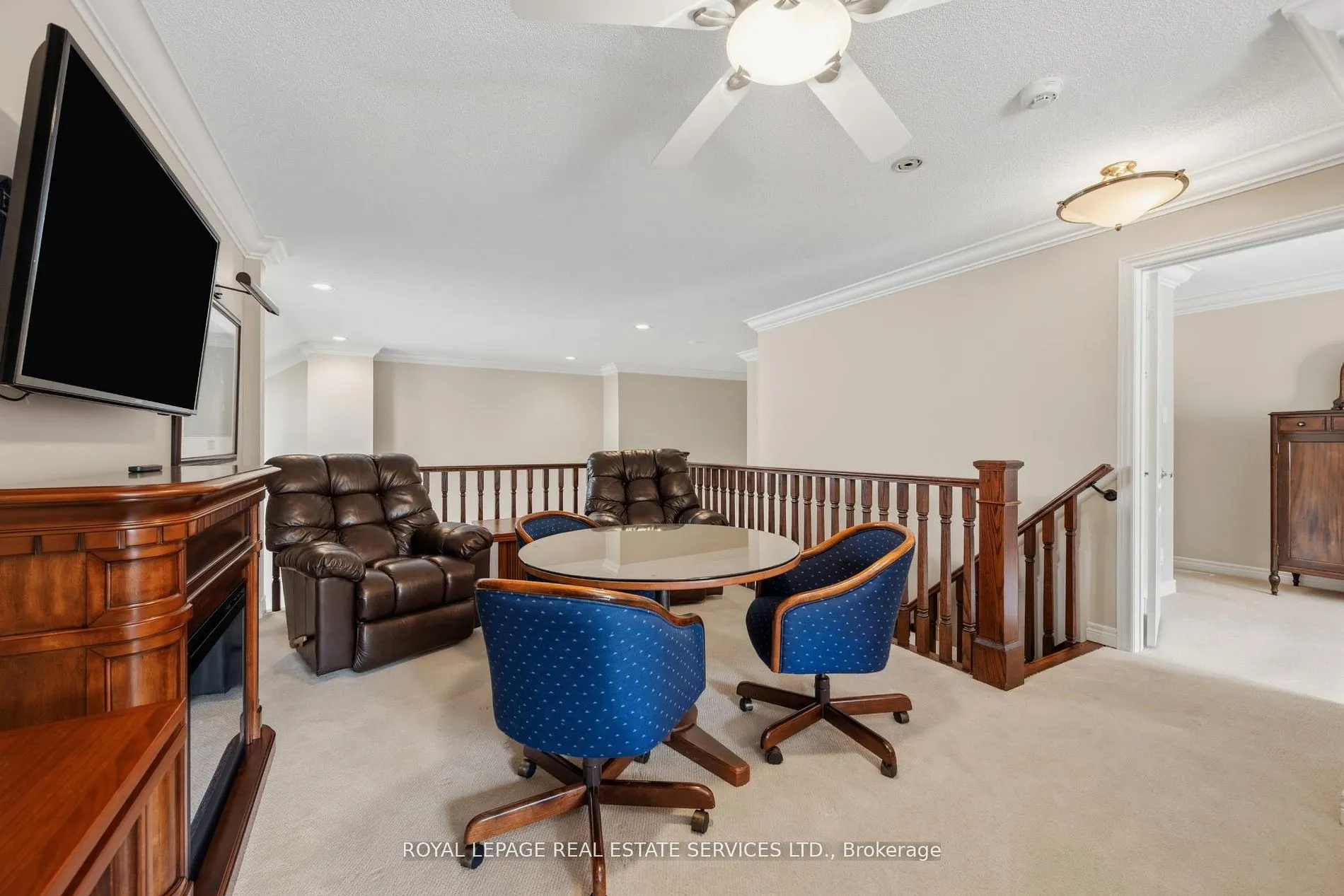 2130 Dickson Road #10