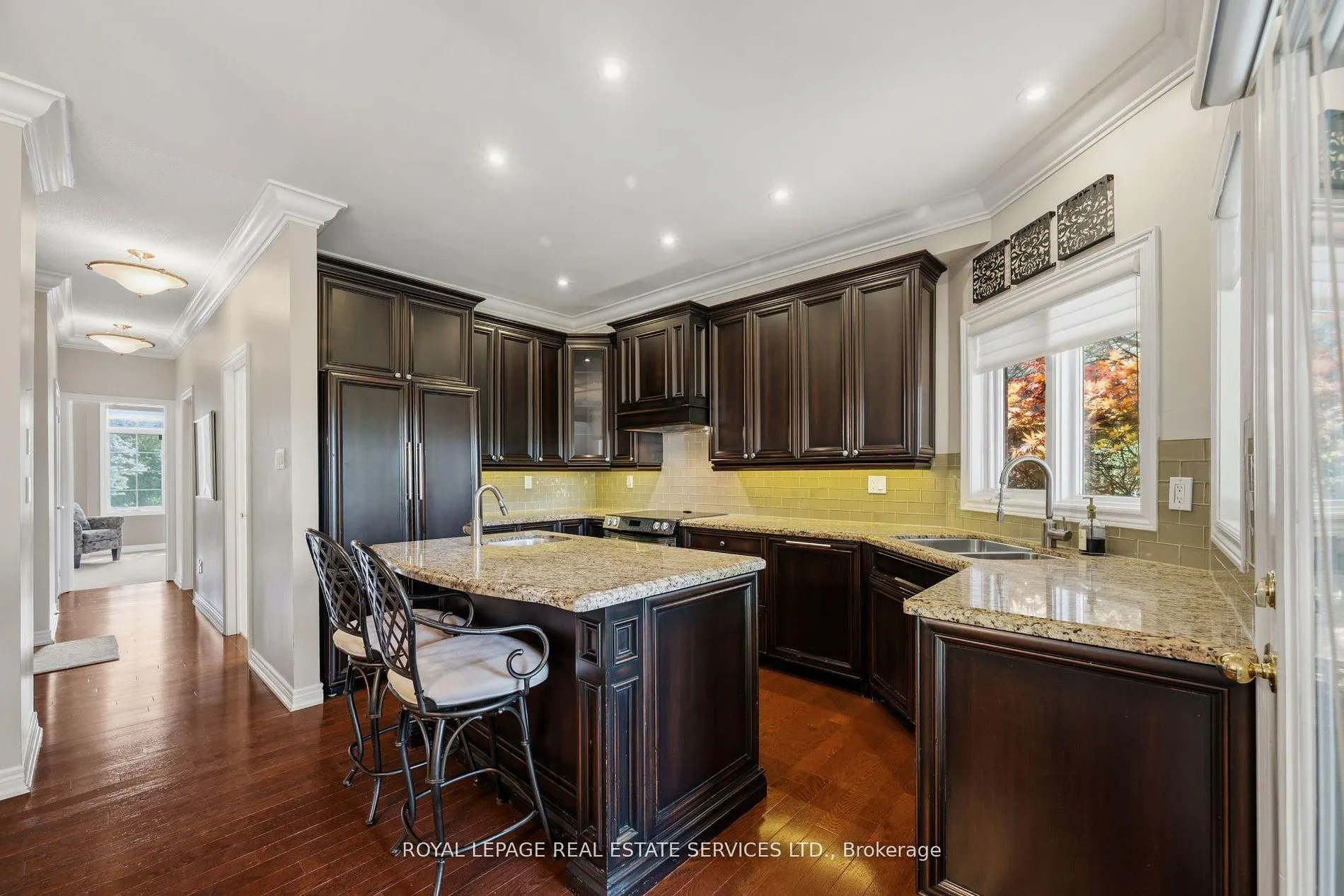 2130 Dickson Road #10