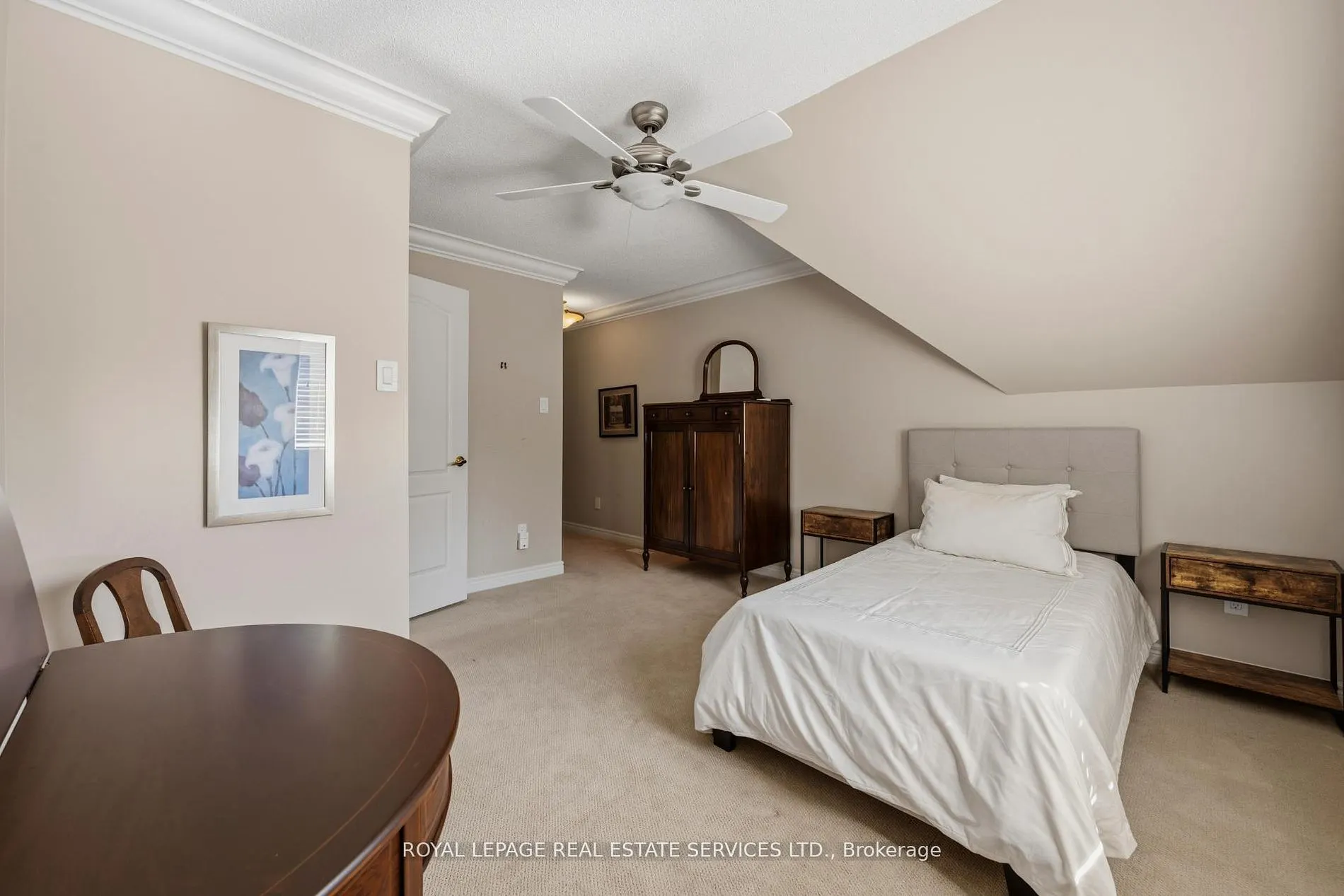 2130 Dickson Road #10