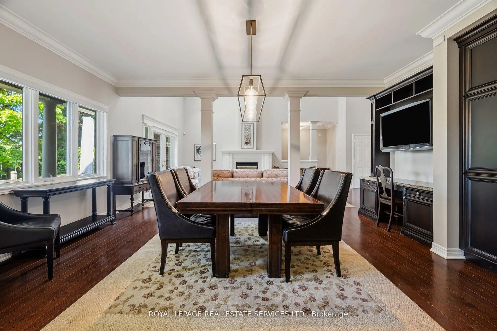 2130 Dickson Road #10