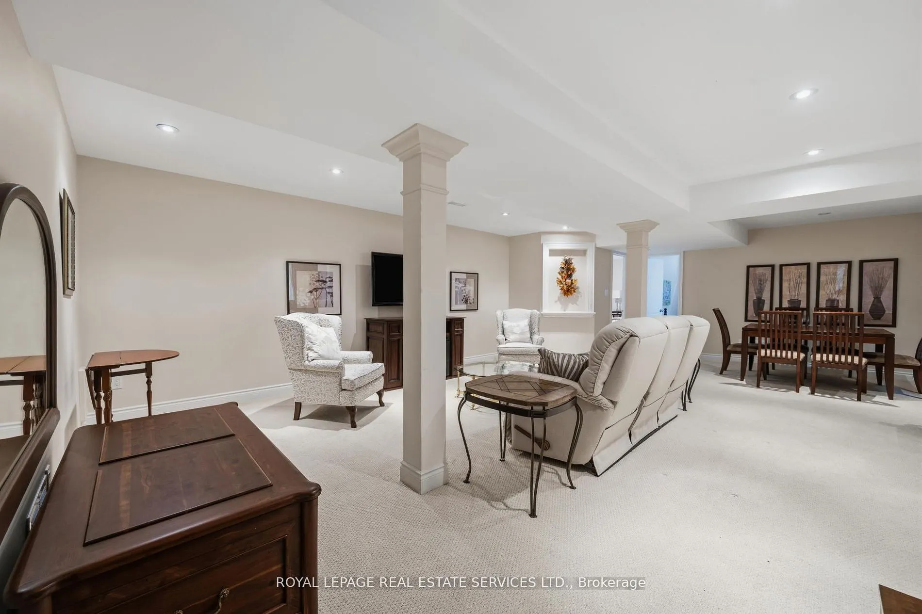 2130 Dickson Road #10