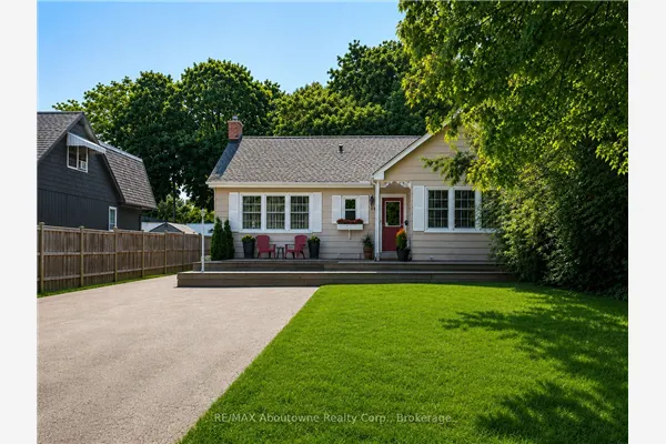 938 King Road