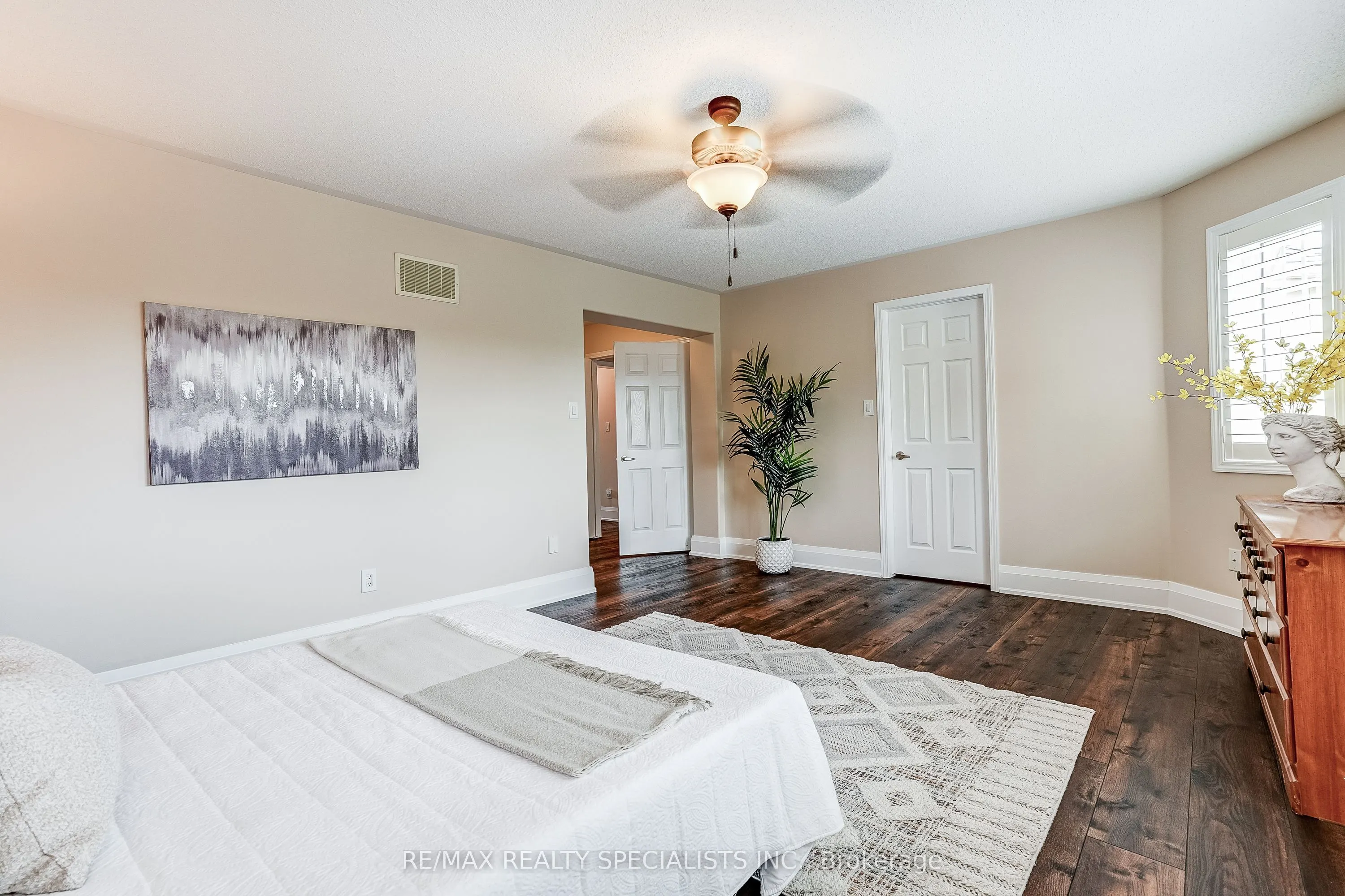 496 Cusick Circle