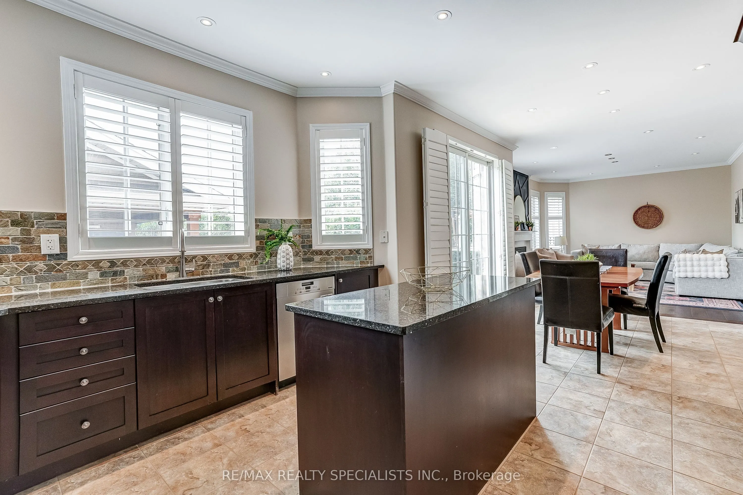496 Cusick Circle