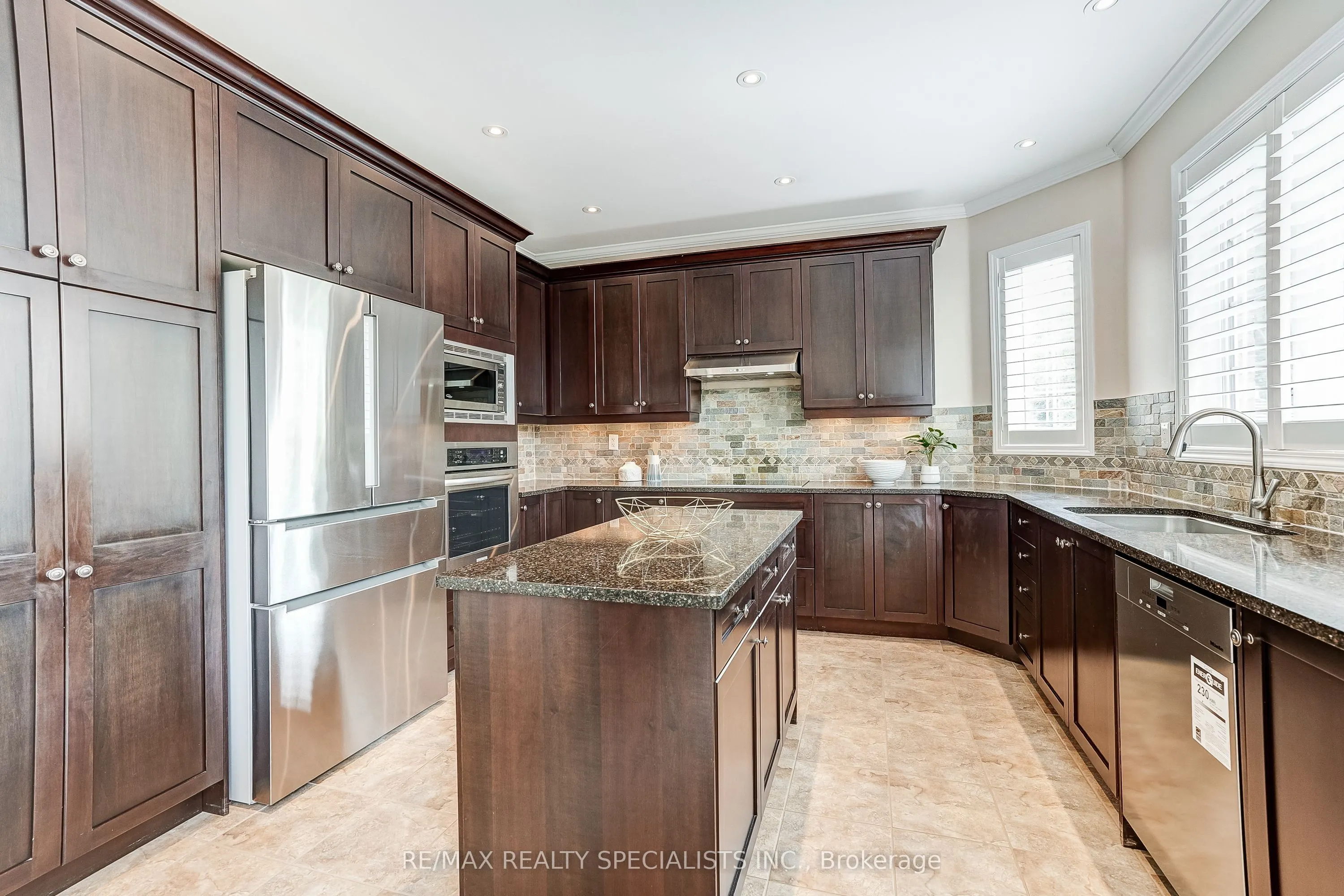 496 Cusick Circle