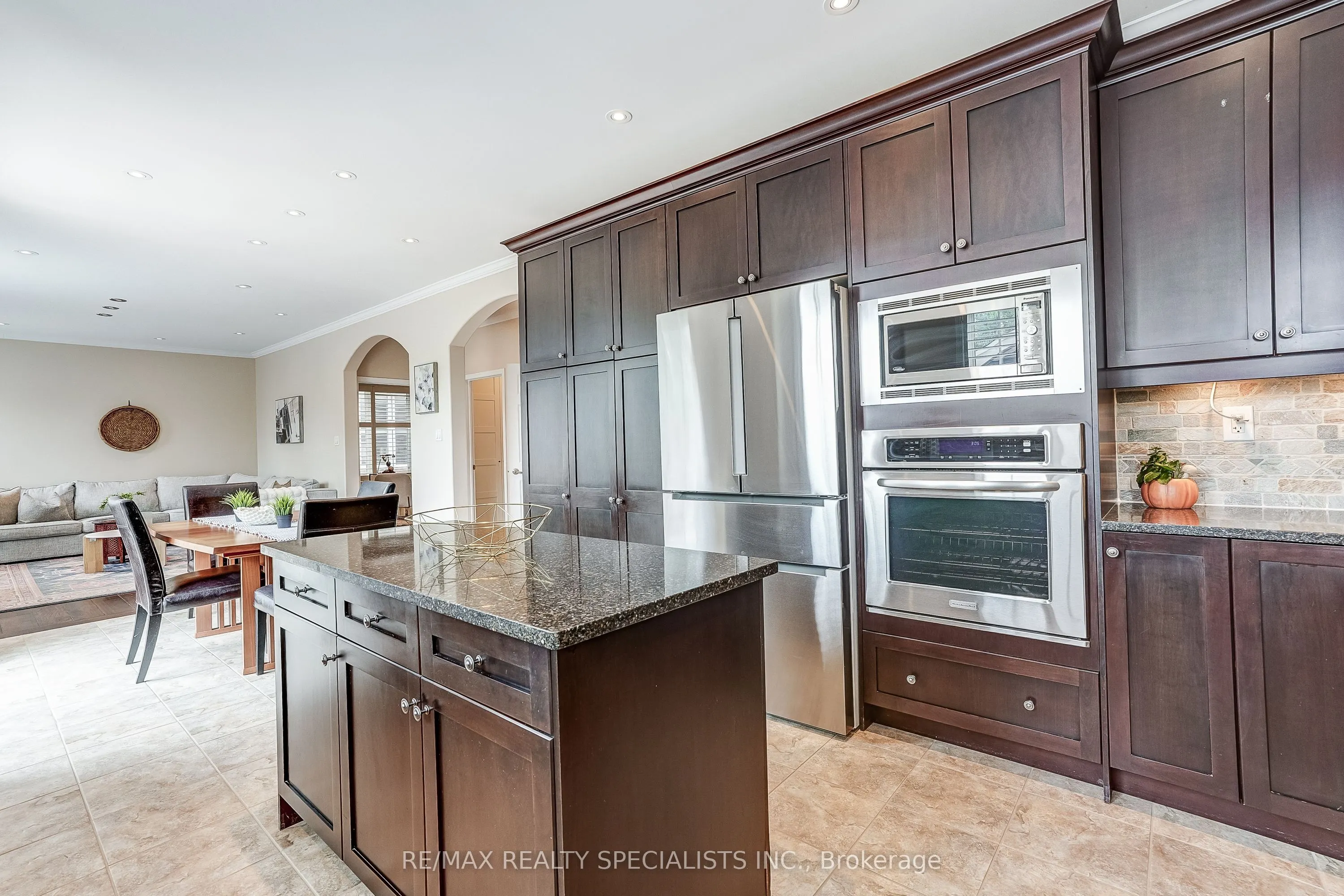496 Cusick Circle