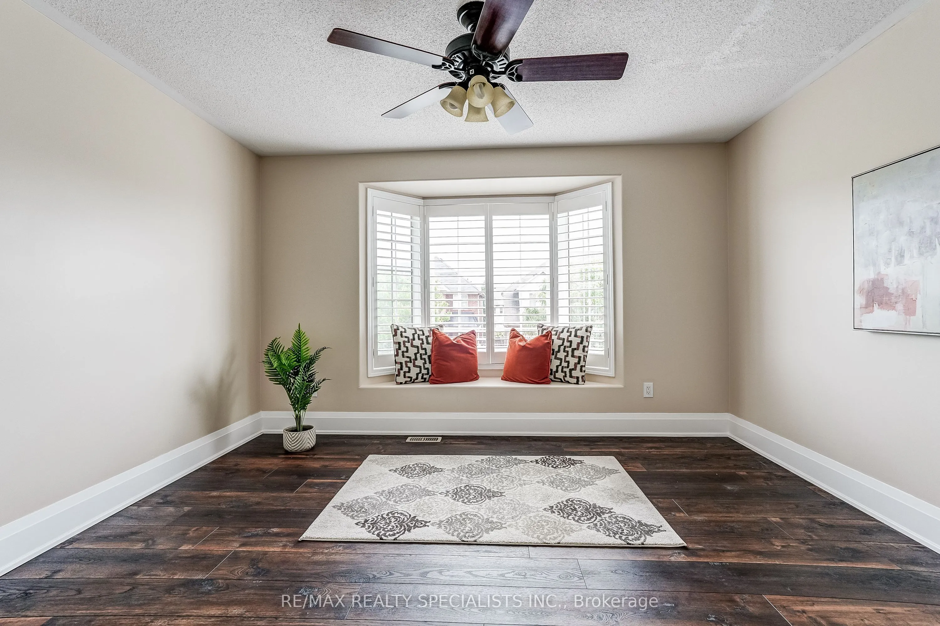 496 Cusick Circle