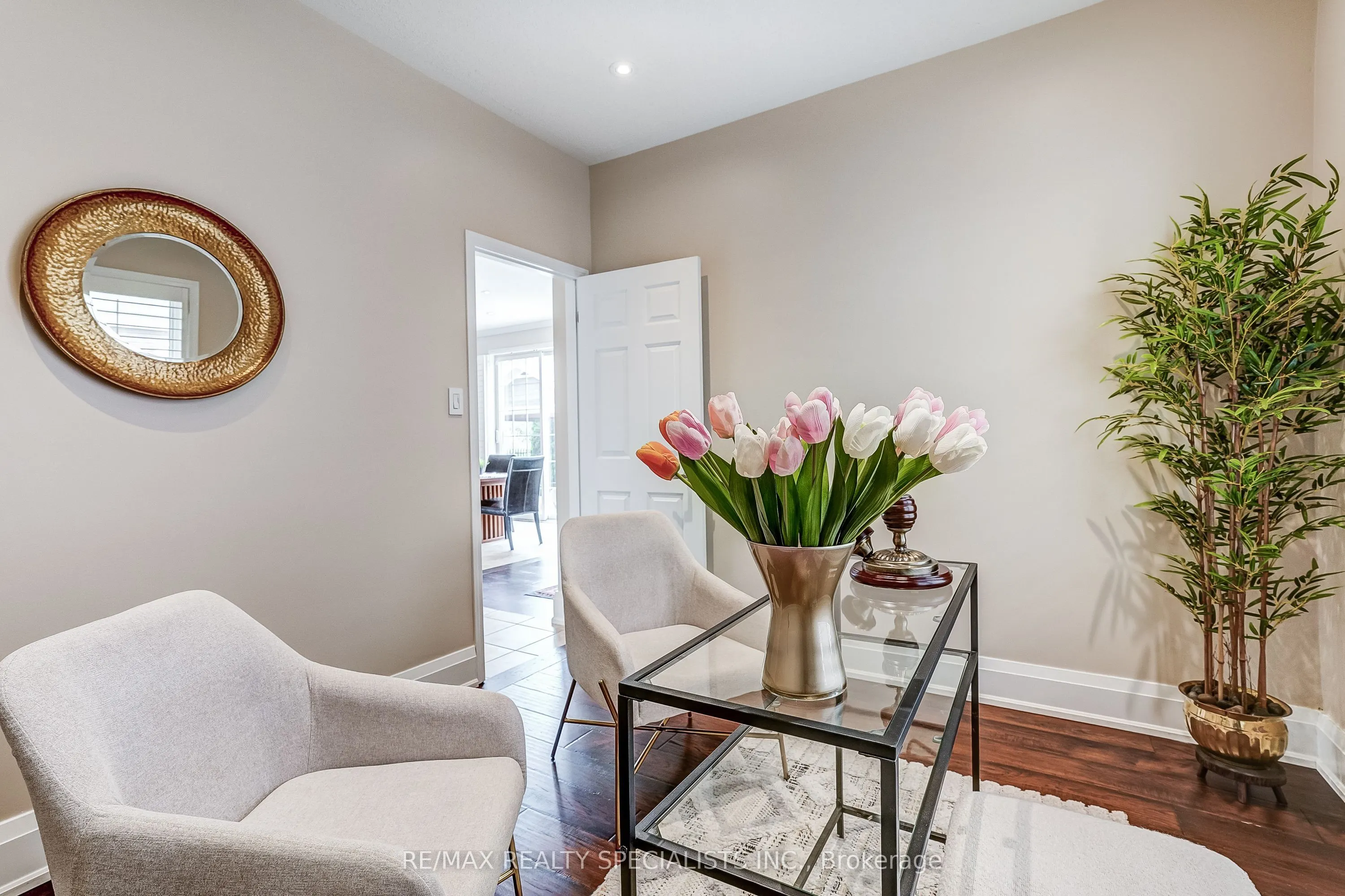 496 Cusick Circle