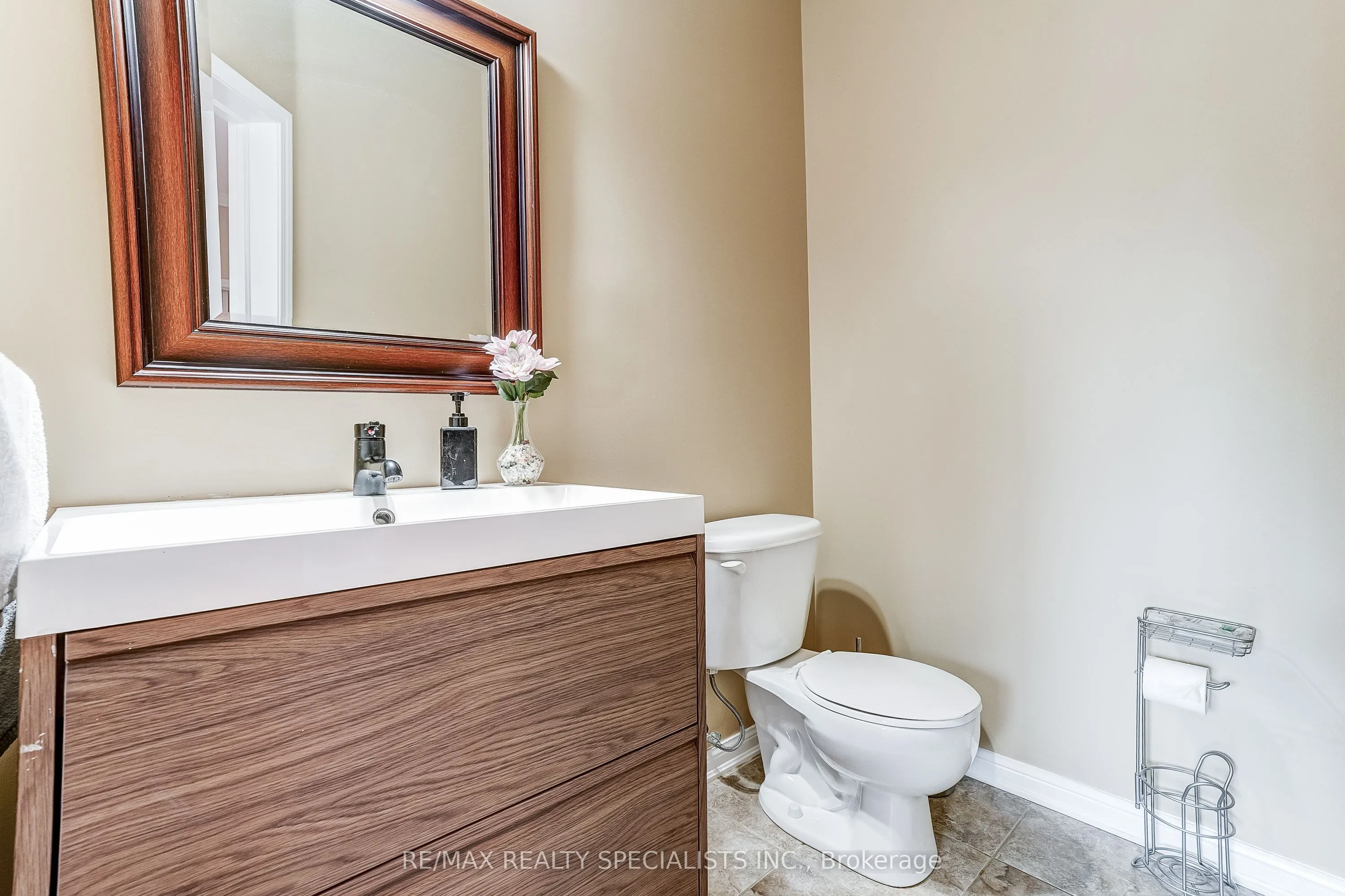496 Cusick Circle