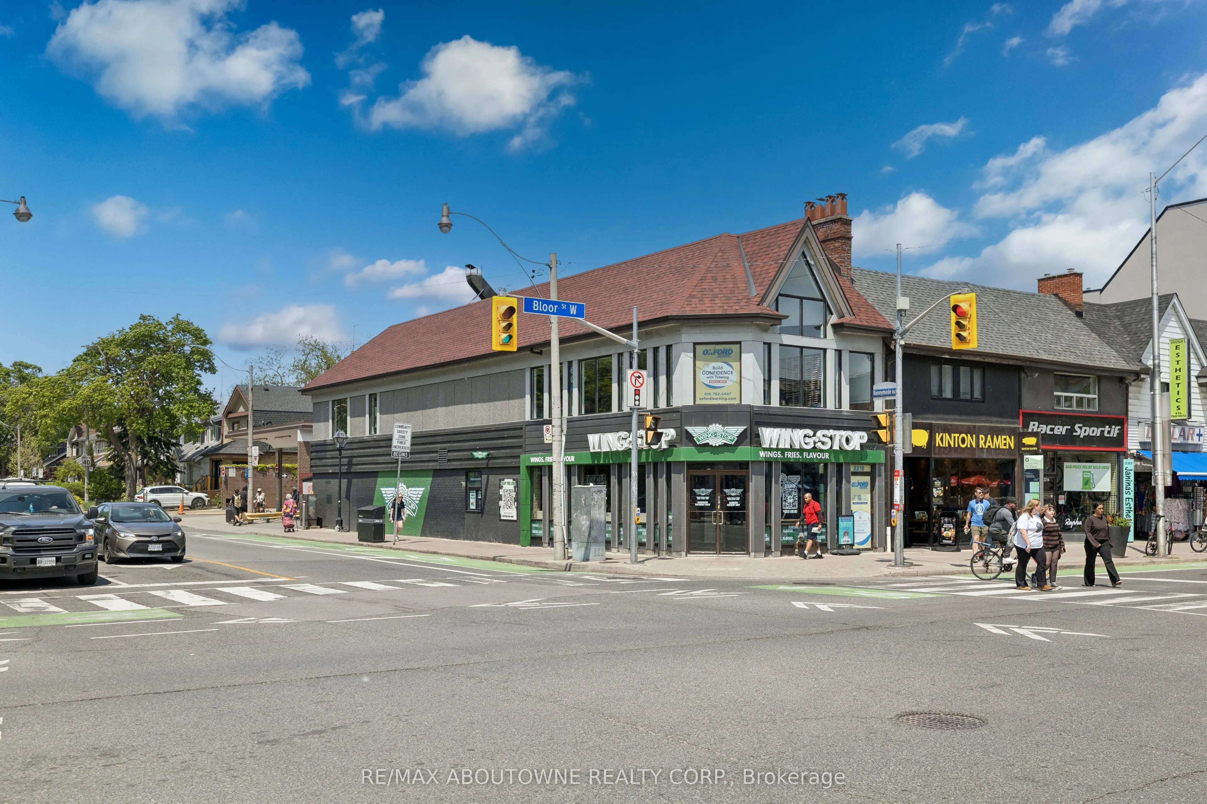 2218 Bloor Street W