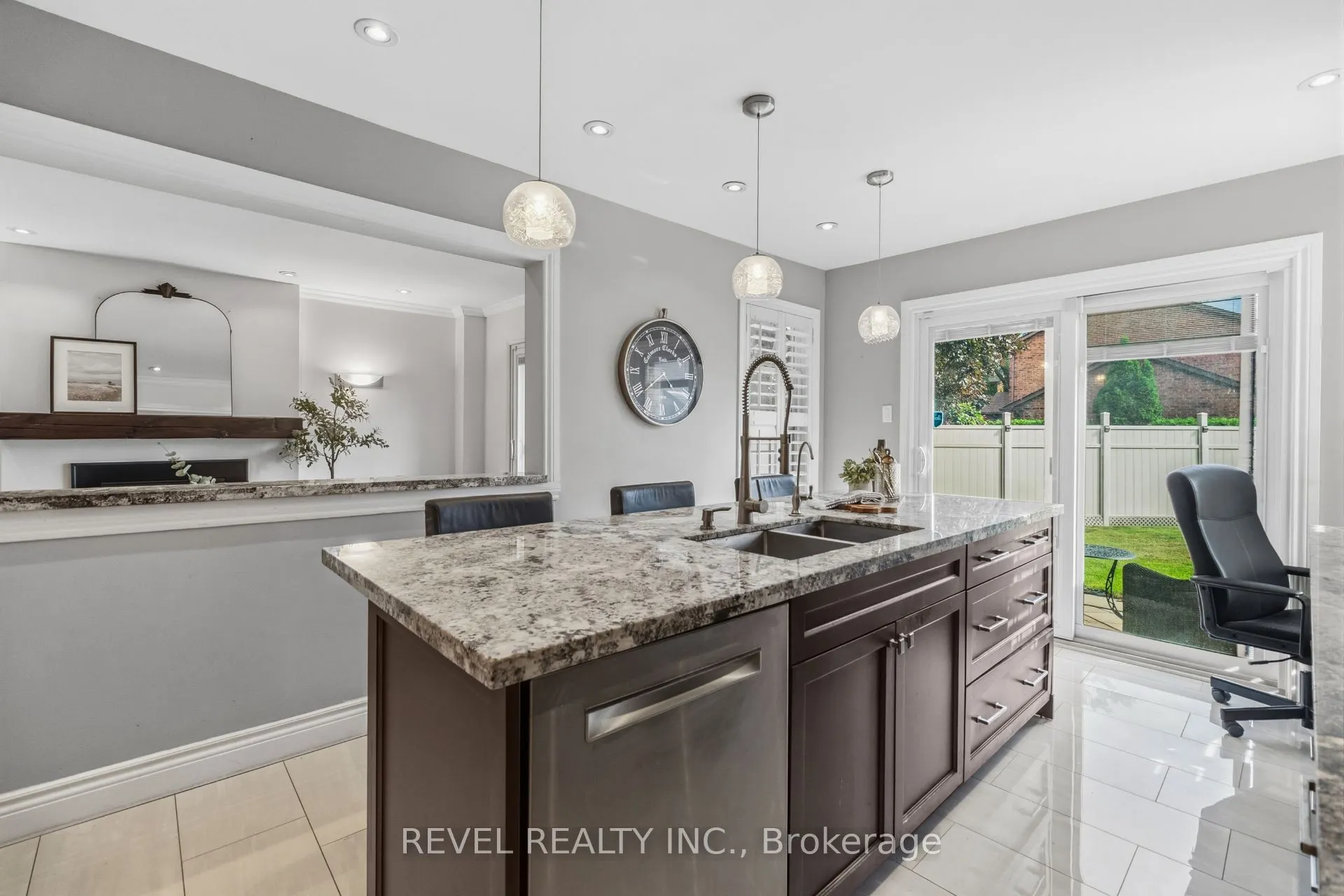 6624 Mockingbird Lane