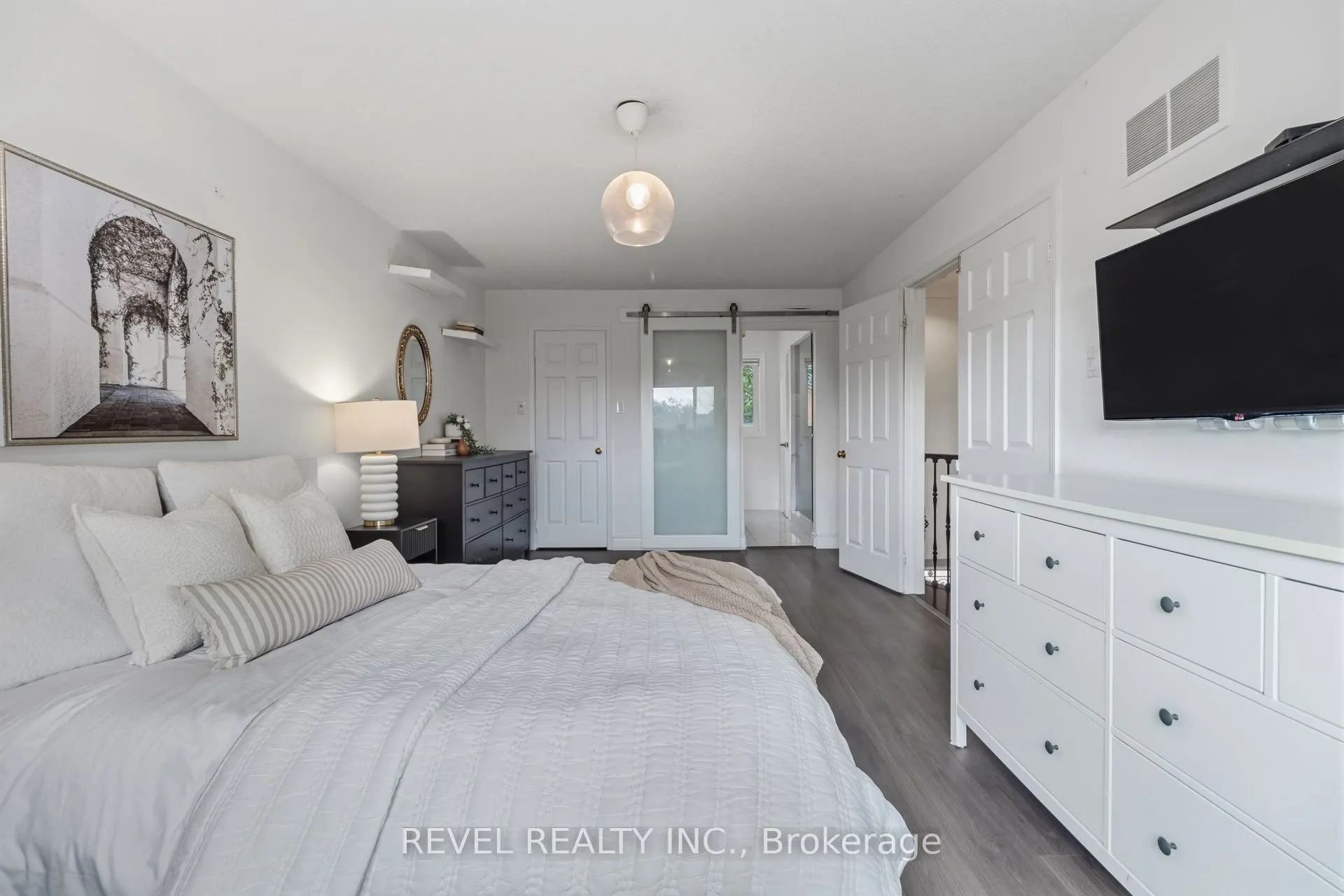 6624 Mockingbird Lane