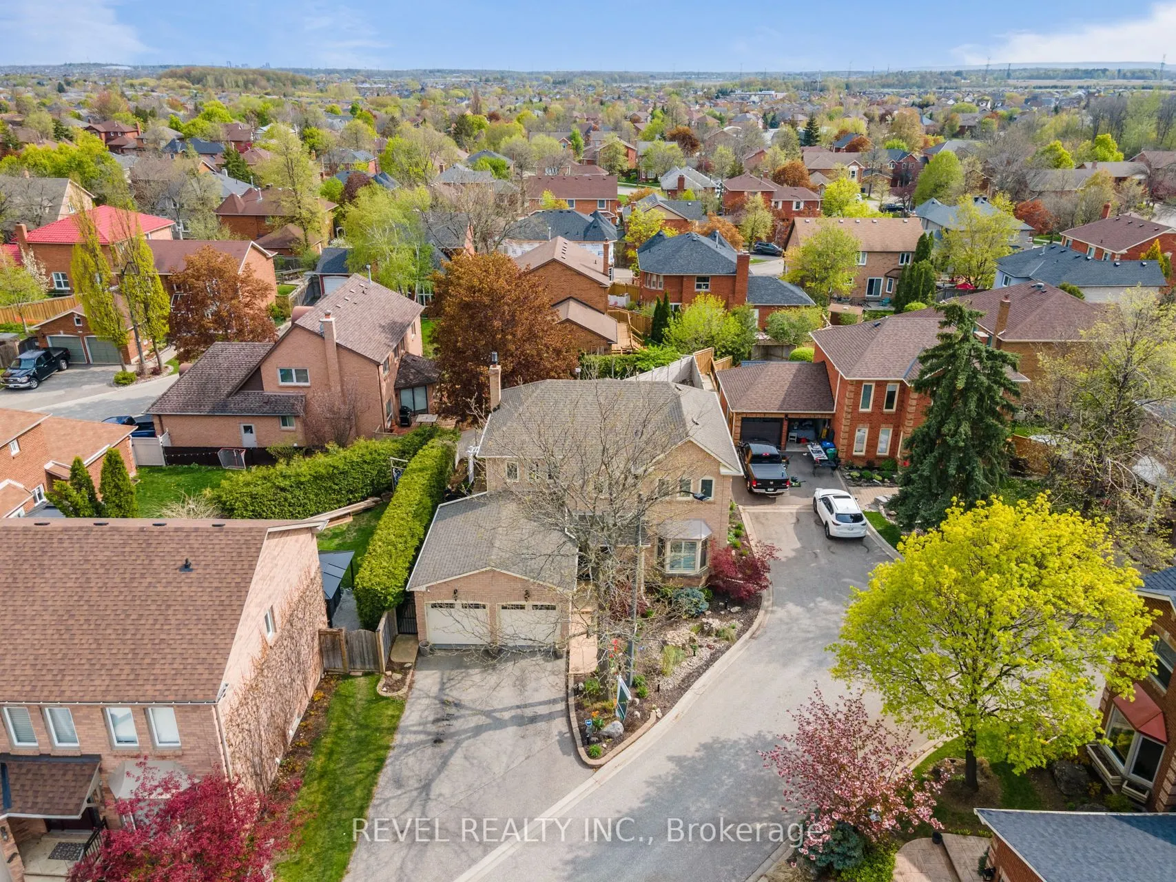 6624 Mockingbird Lane