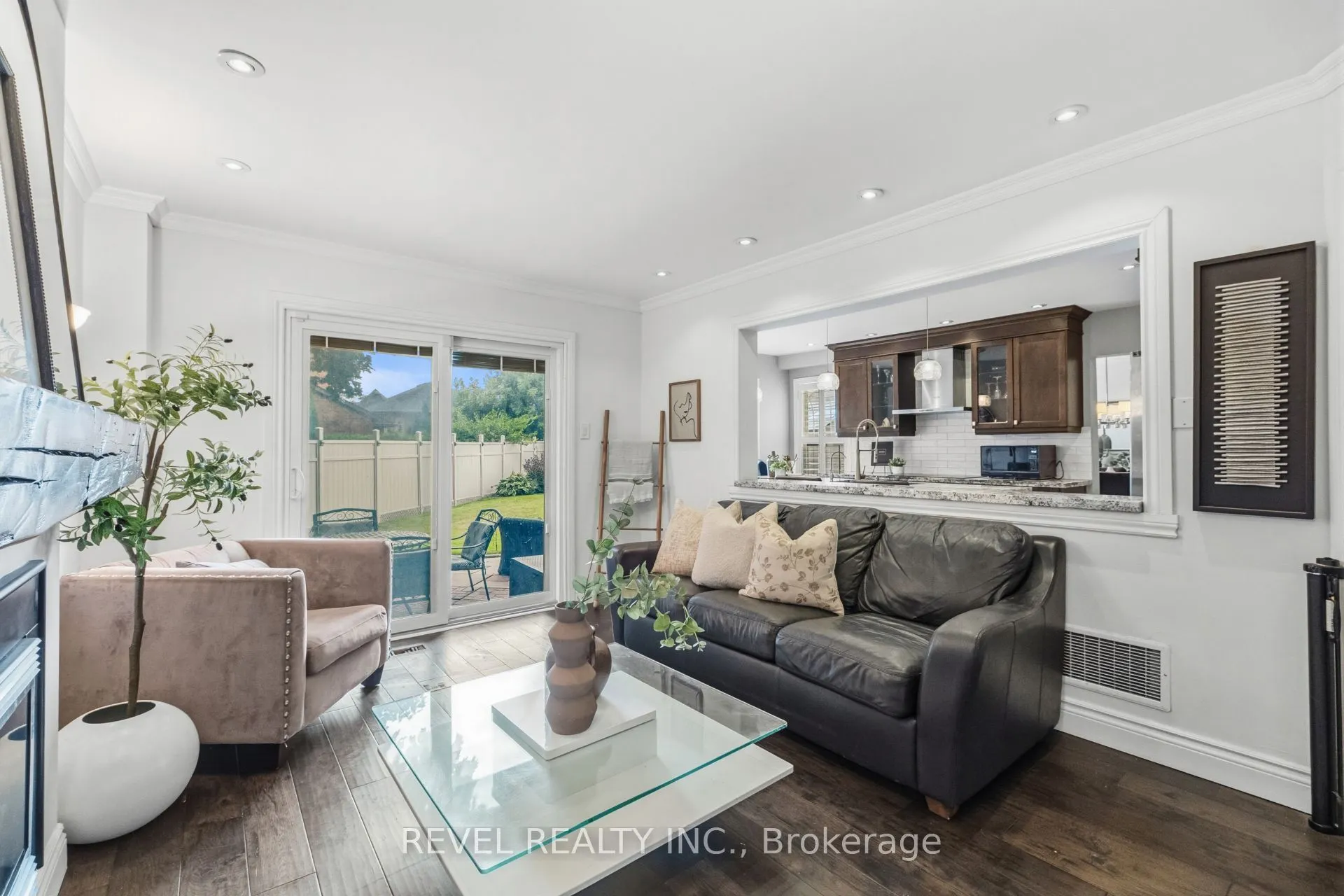 6624 Mockingbird Lane