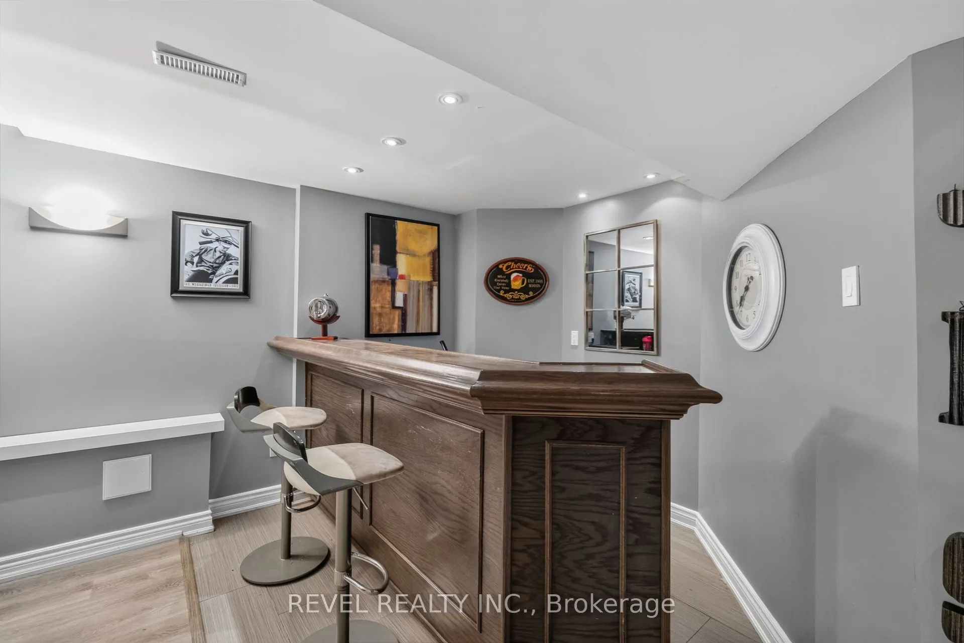 6624 Mockingbird Lane