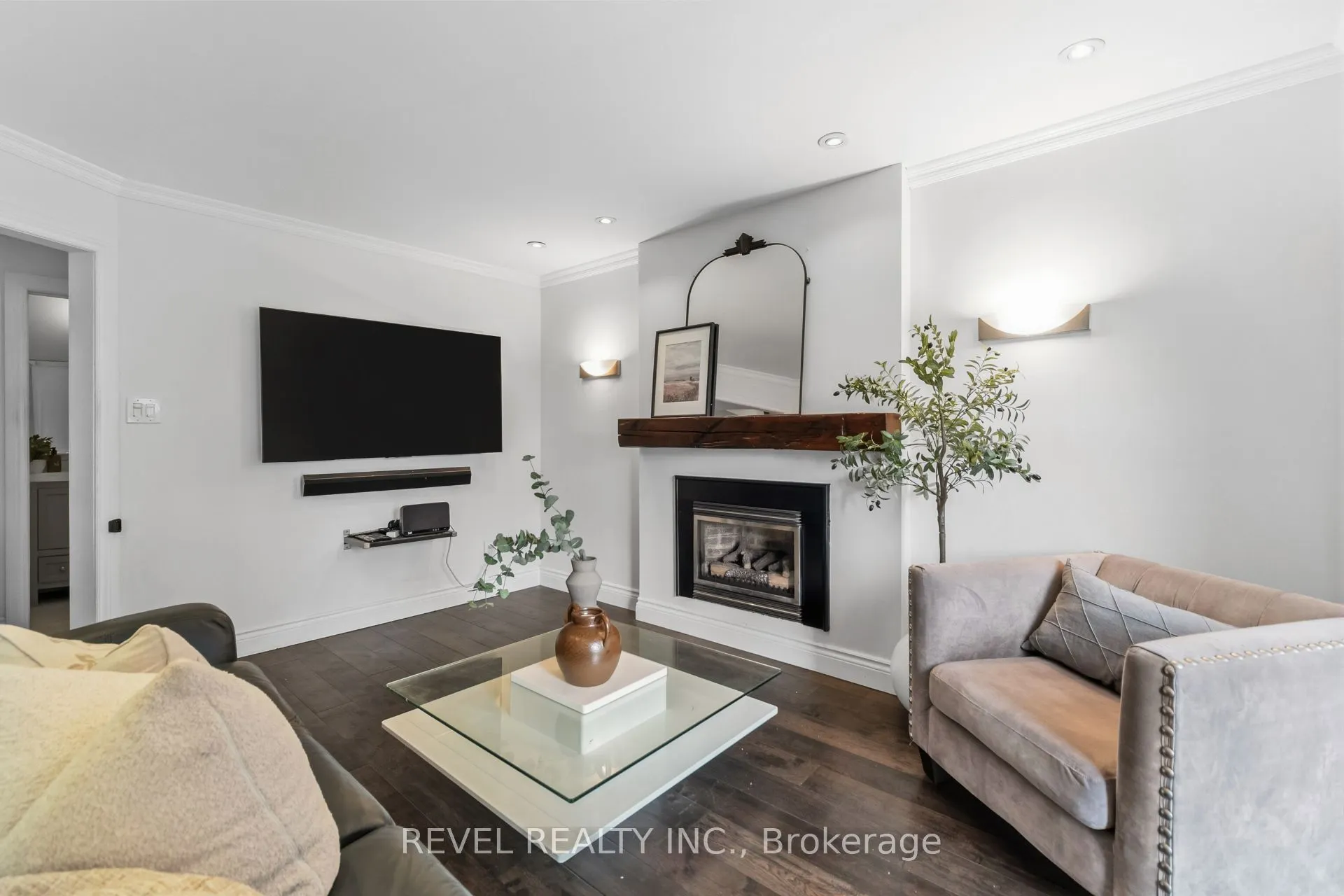 6624 Mockingbird Lane