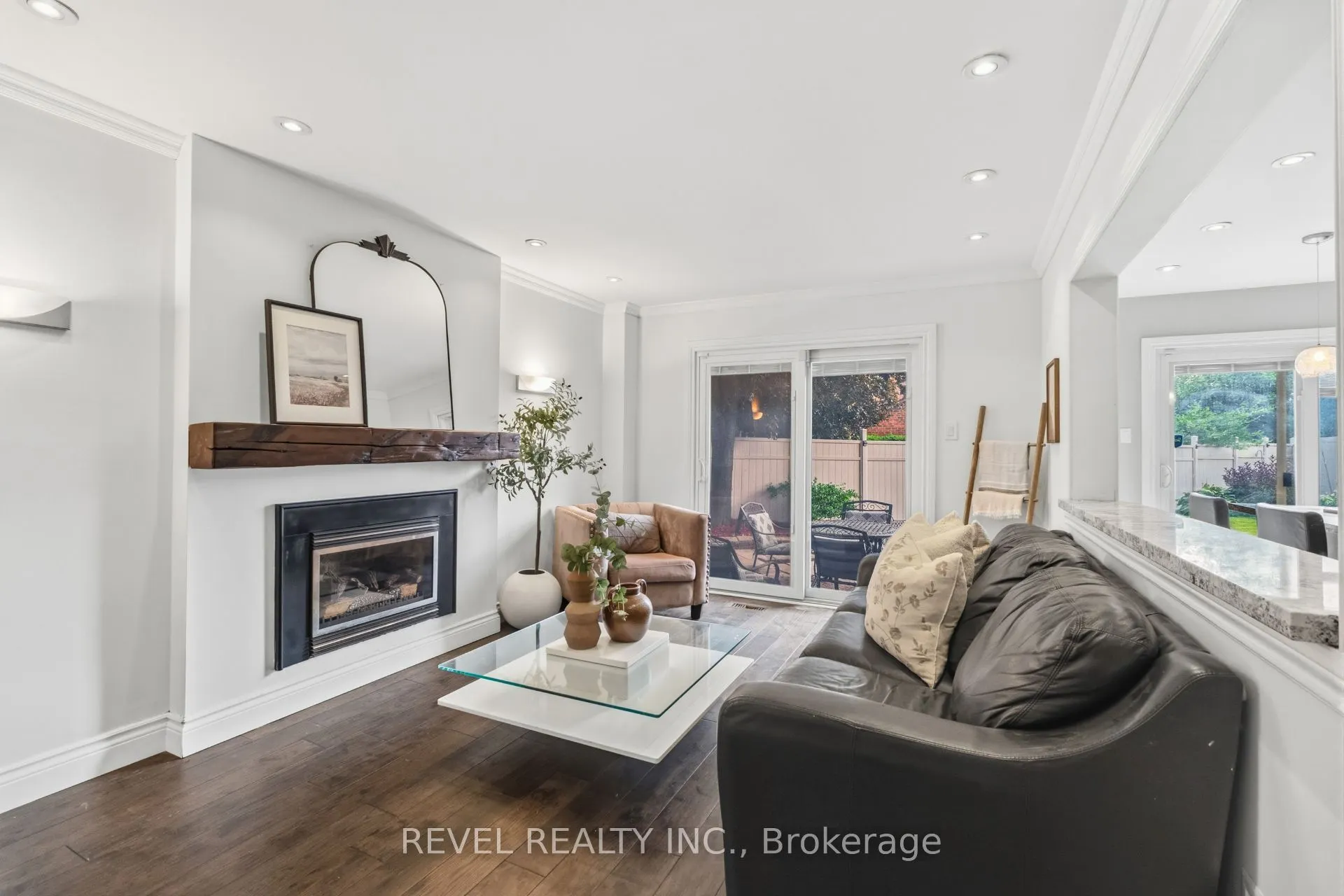 6624 Mockingbird Lane