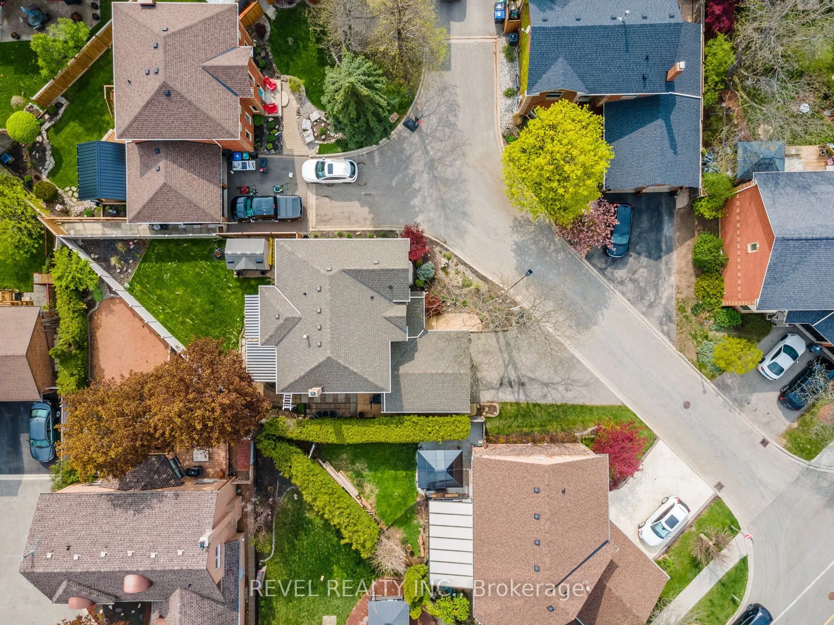 6624 Mockingbird Lane