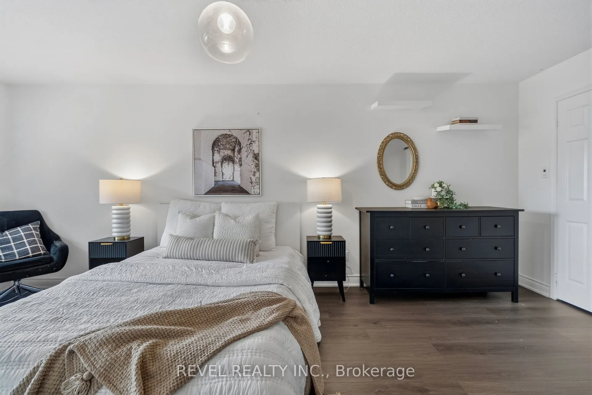 6624 Mockingbird Lane