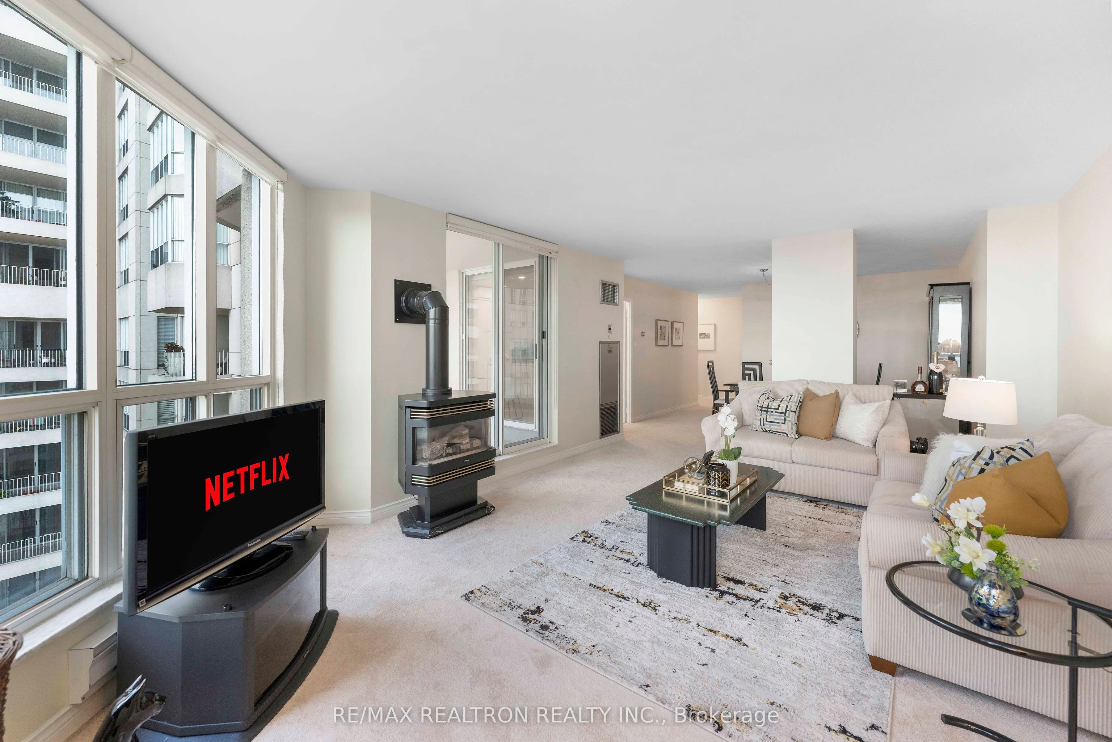 2287 Lake Shore Boulevard W #1402