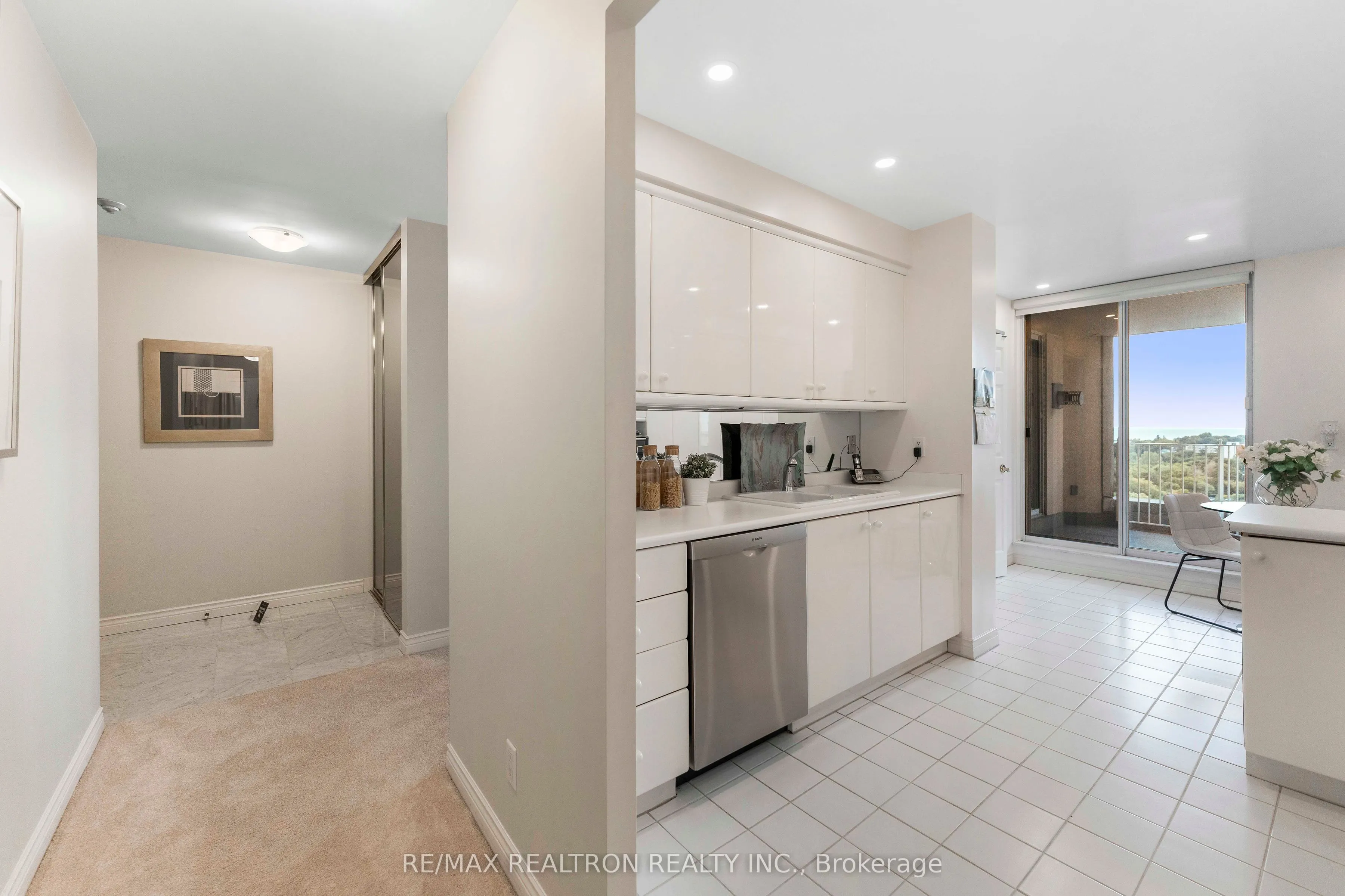 2287 Lake Shore Boulevard W #1402