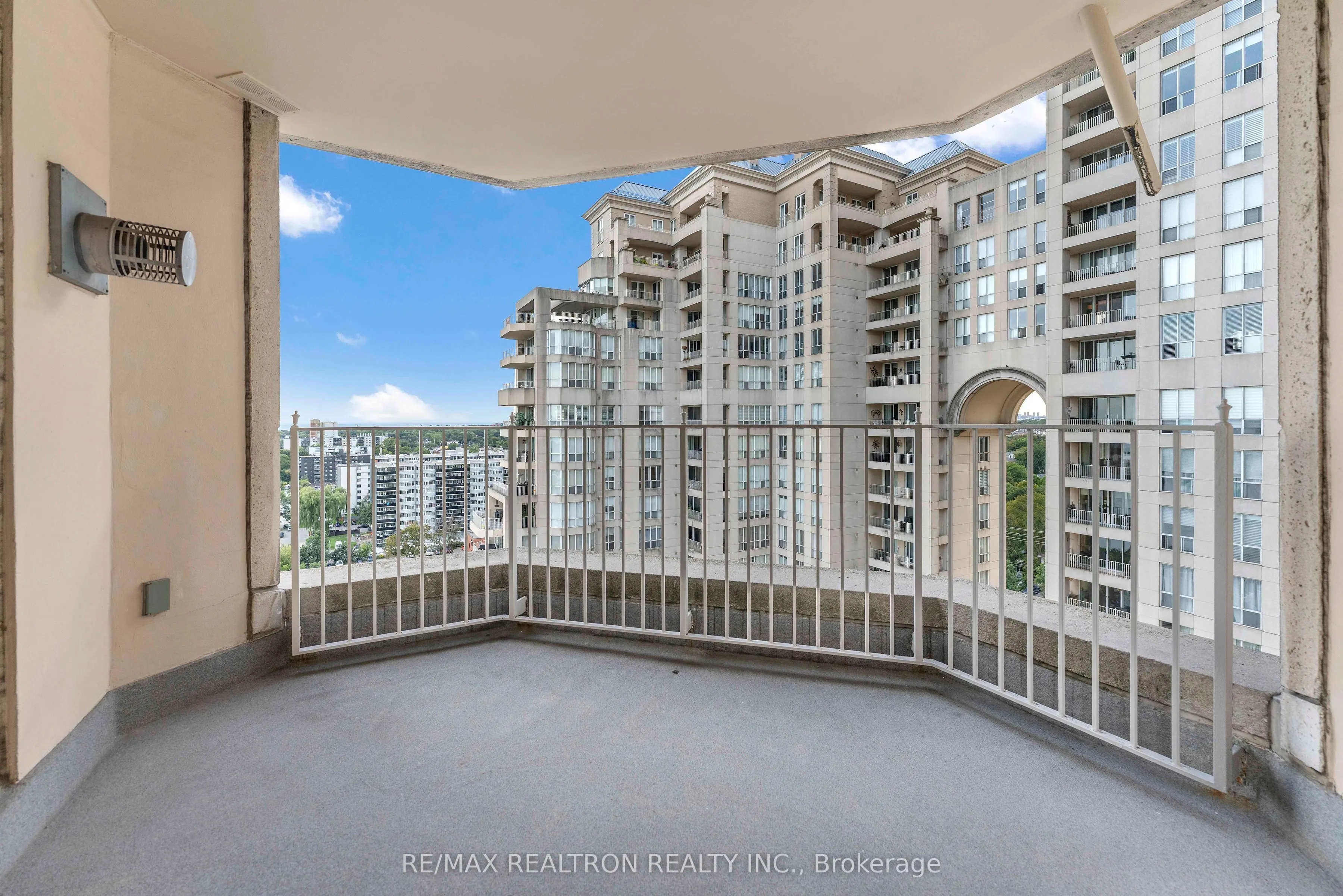 2287 Lake Shore Boulevard W #1402