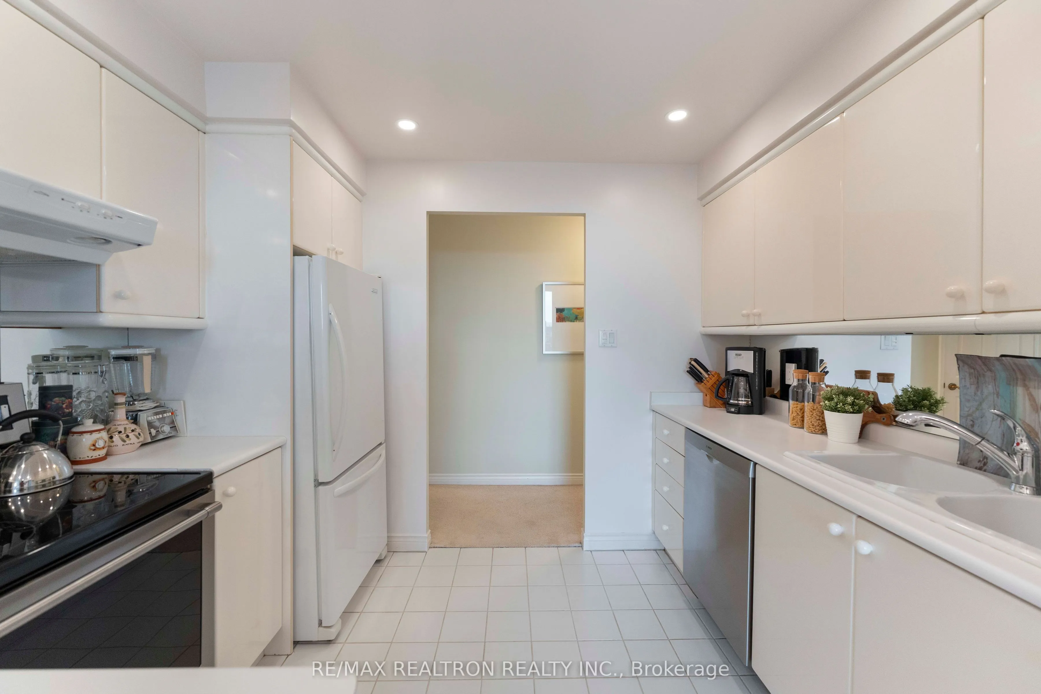 2287 Lake Shore Boulevard W #1402