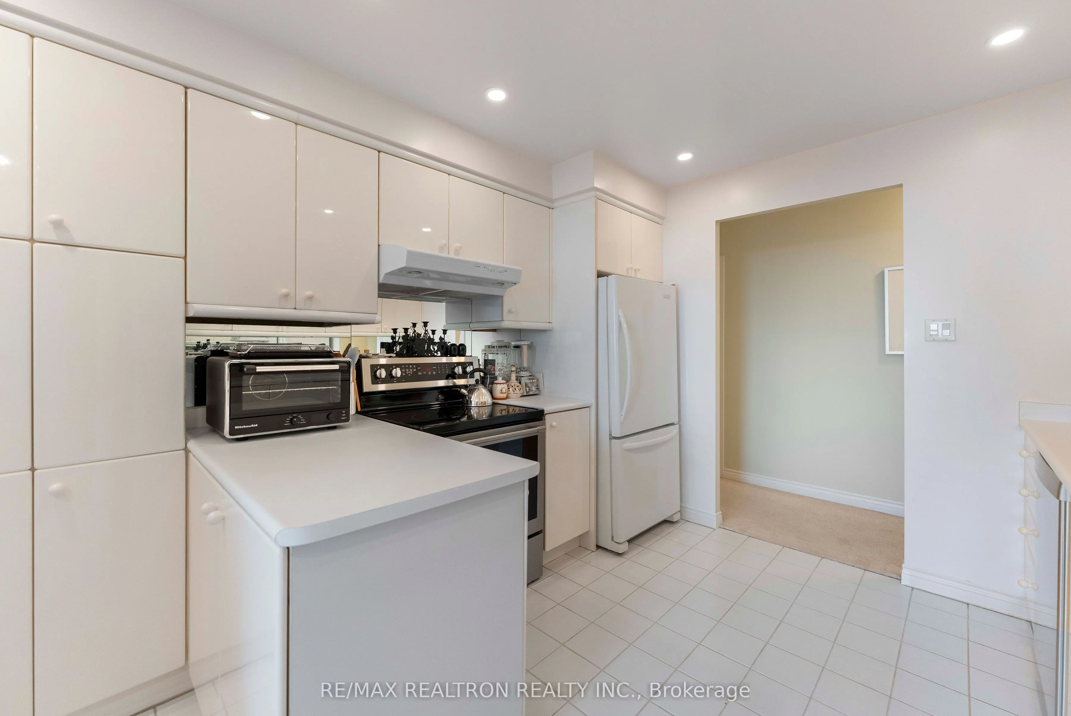 2287 Lake Shore Boulevard W #1402