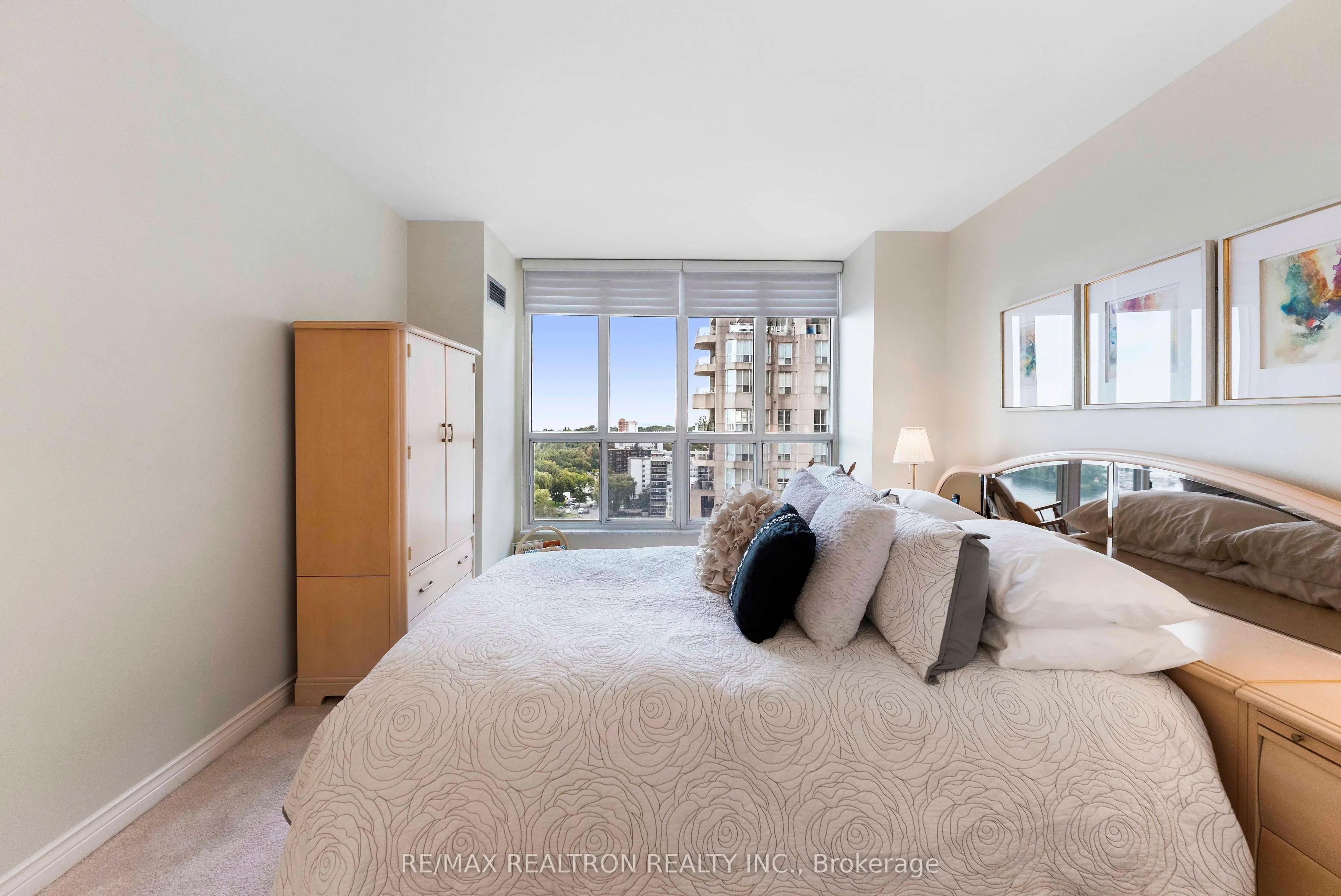 2287 Lake Shore Boulevard W #1402