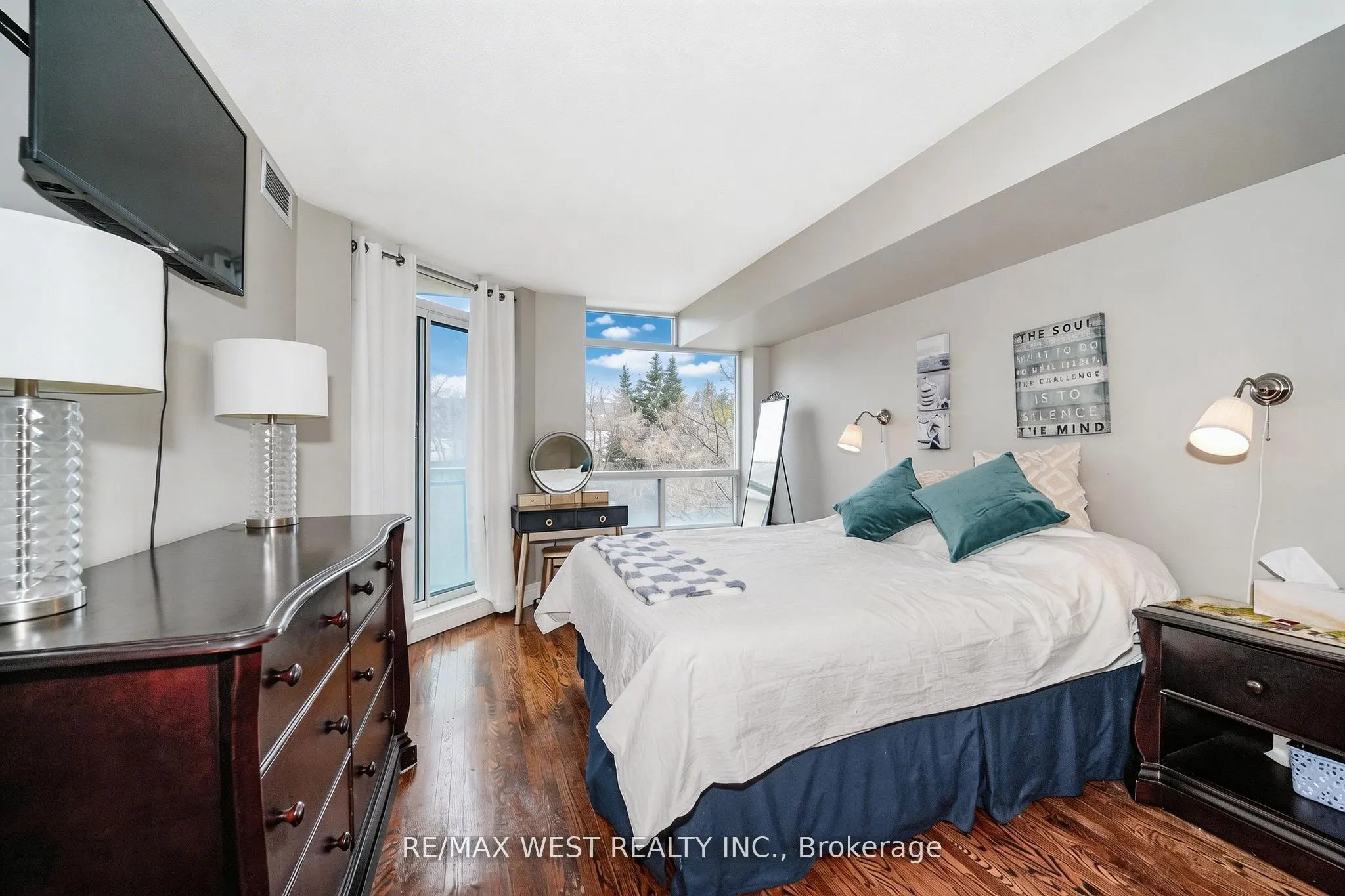 190 Manitoba Street #309