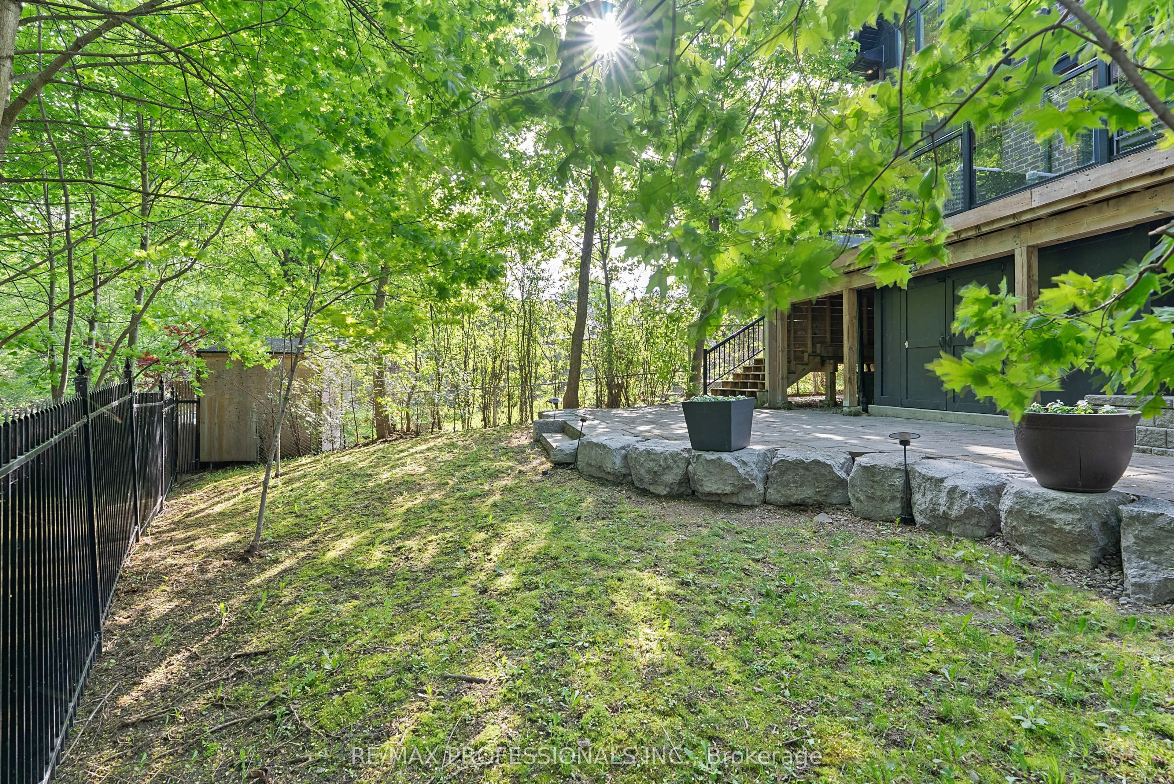 146 Thompson Avenue