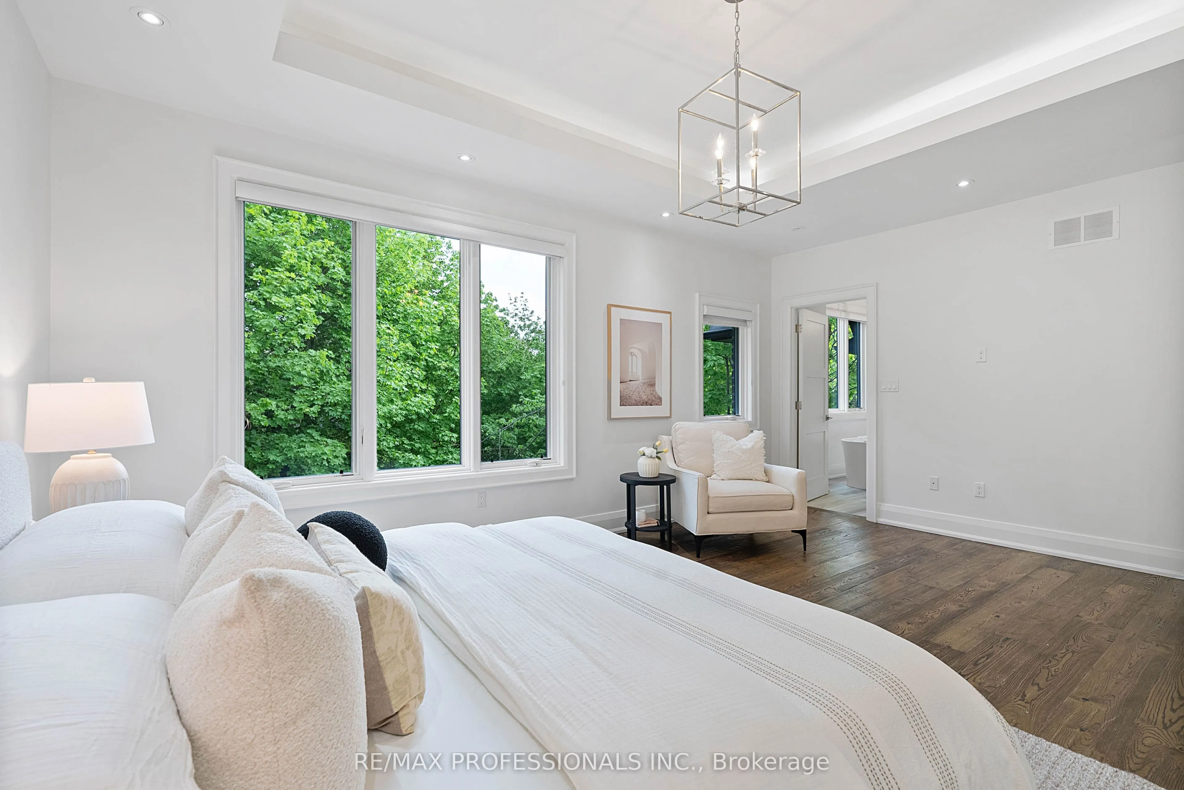 146 Thompson Avenue