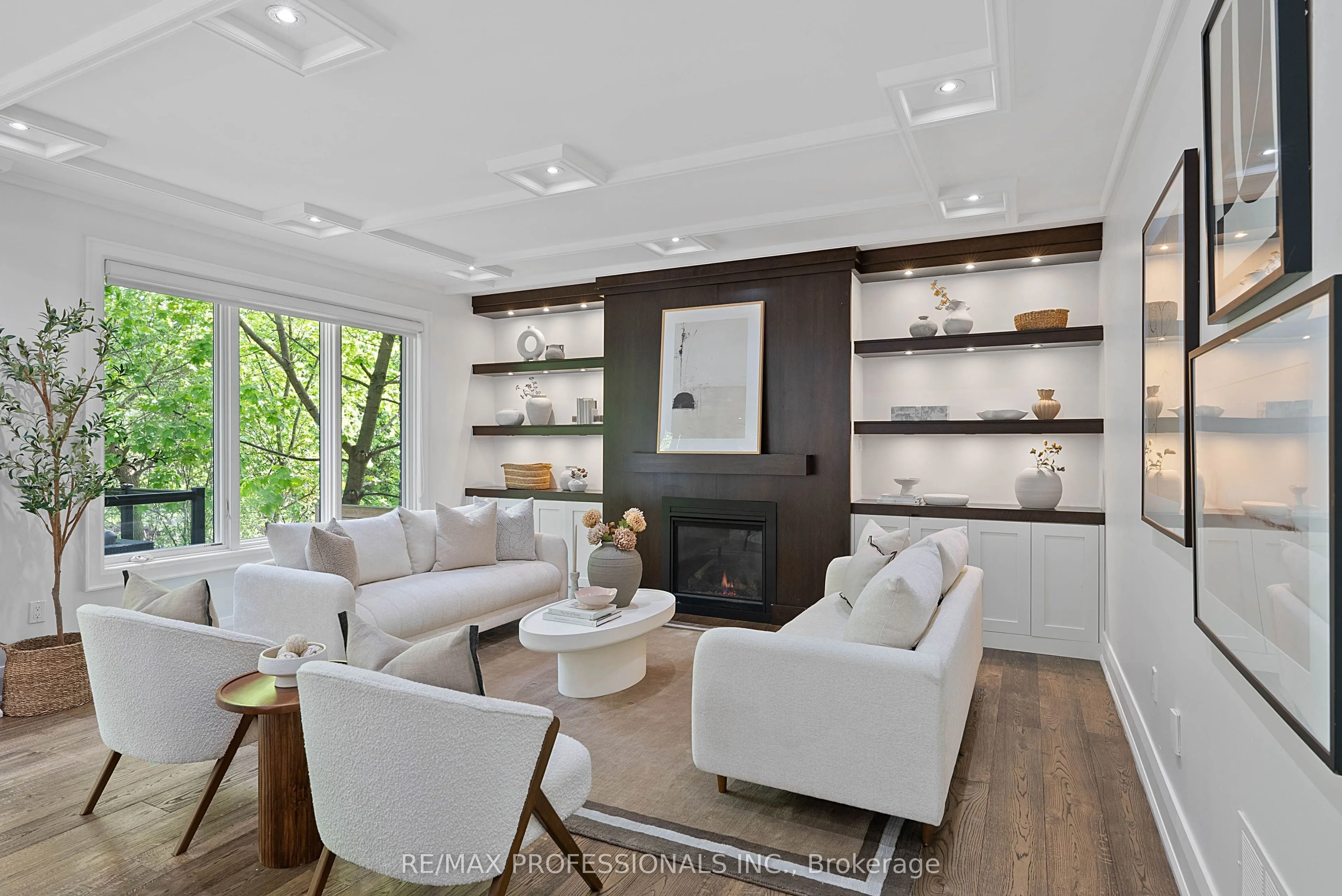 146 Thompson Avenue