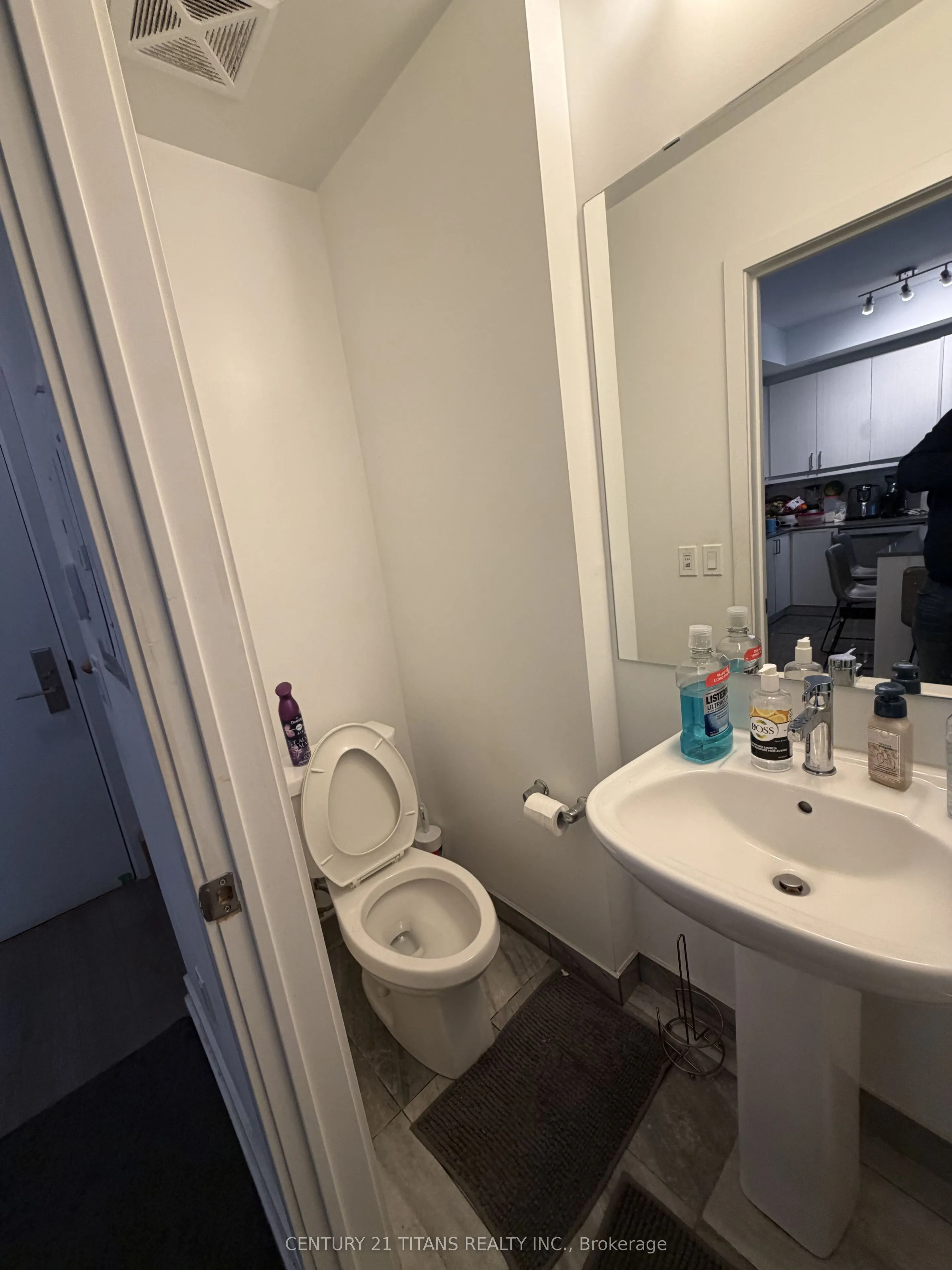 155 Downsview Park (upper 2 bedrooms) Boulevard #107