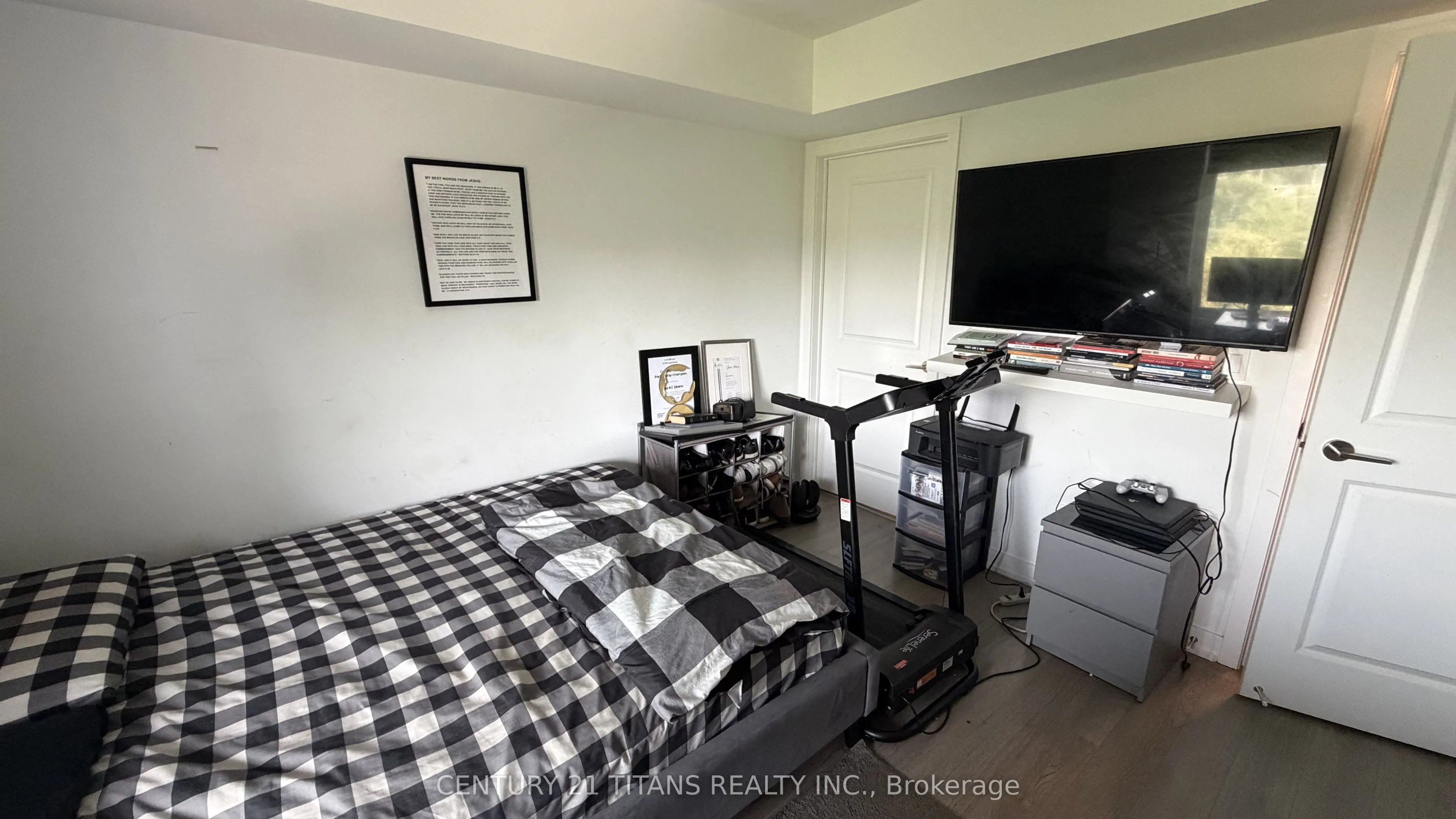 155 Downsview Park (upper 2 bedrooms) Boulevard #107