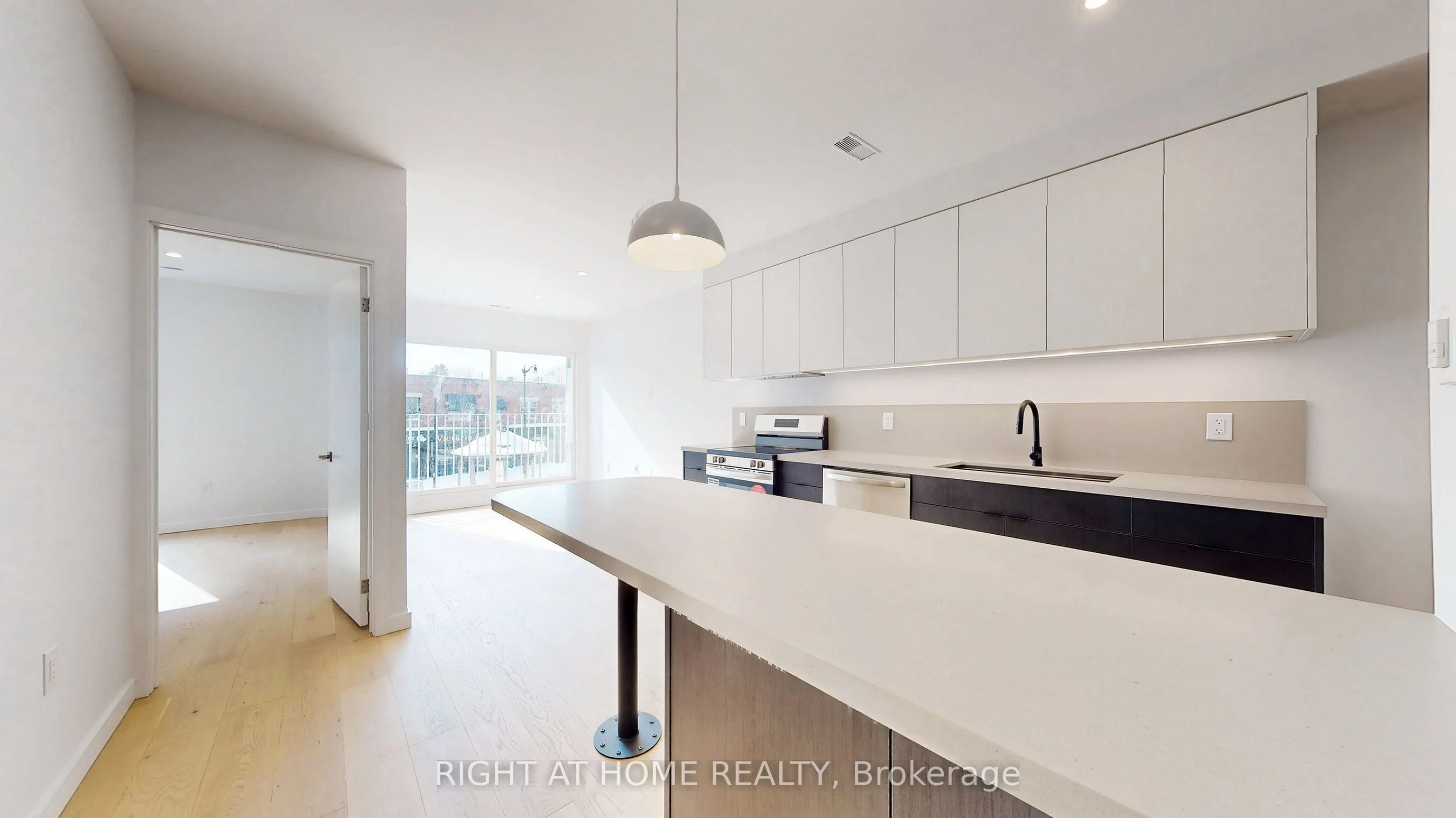 3122 Dundas Street W #Unit 3