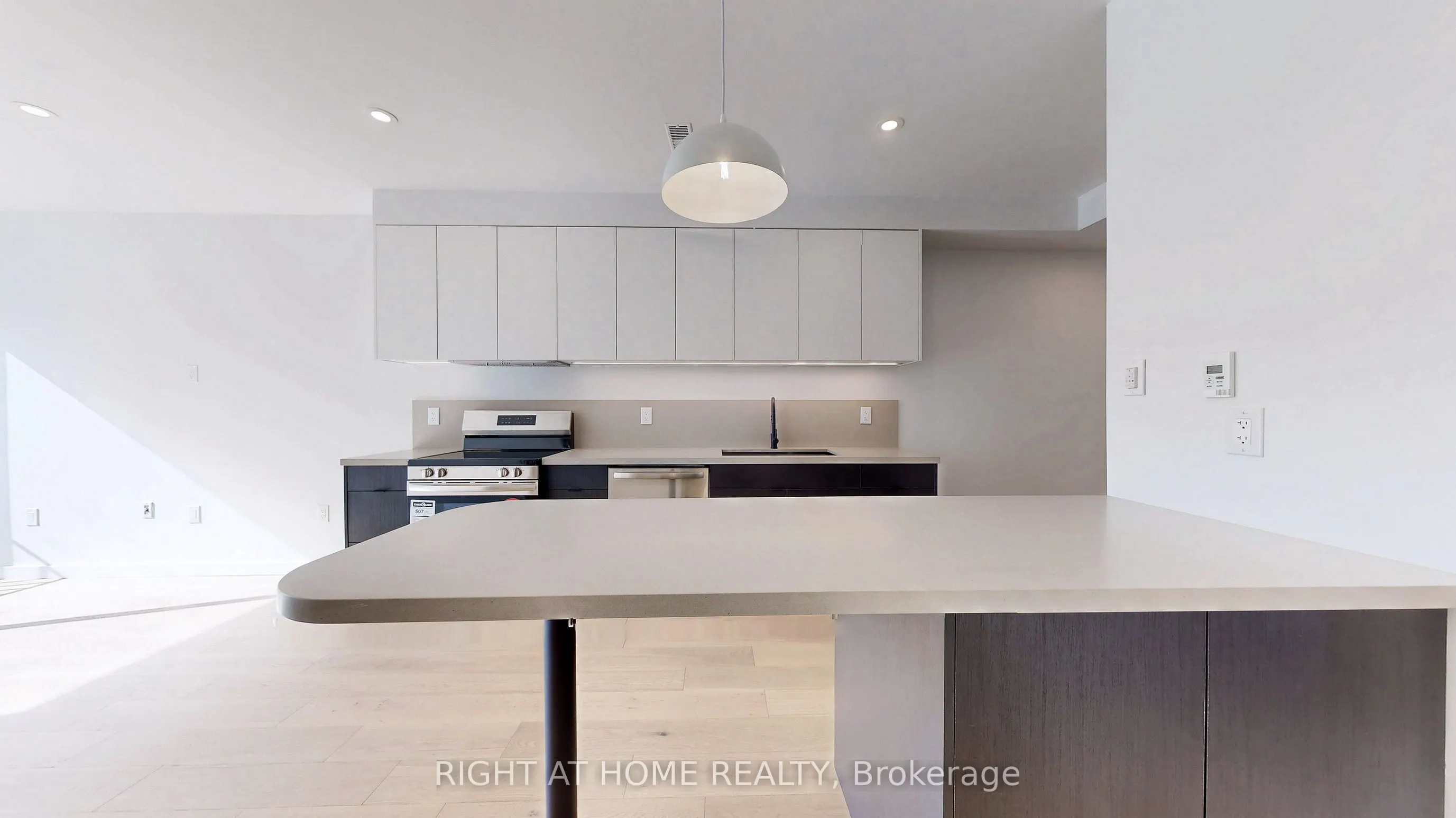 3122 Dundas Street W #Unit 3