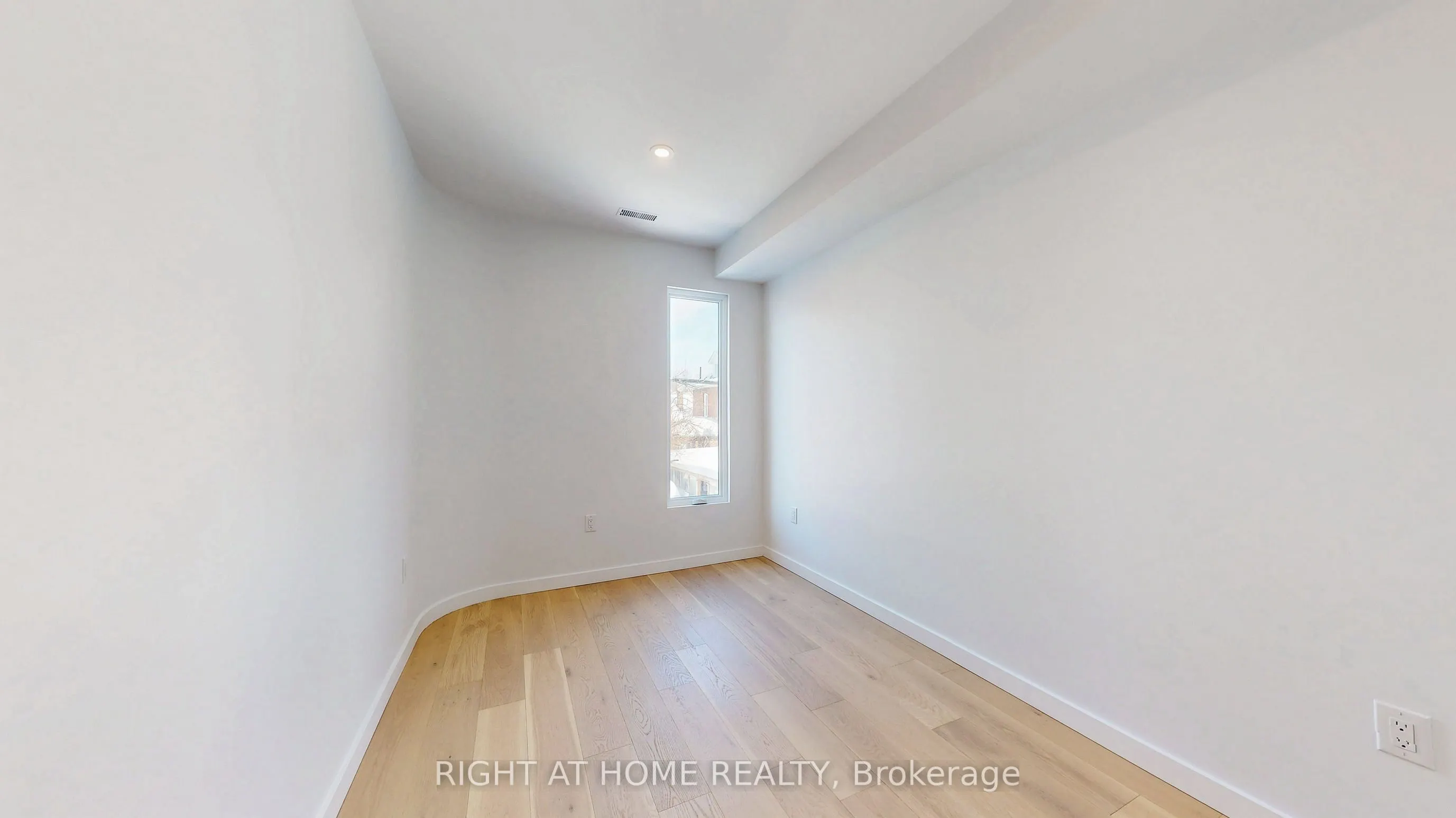 3122 Dundas Street W #Unit 3