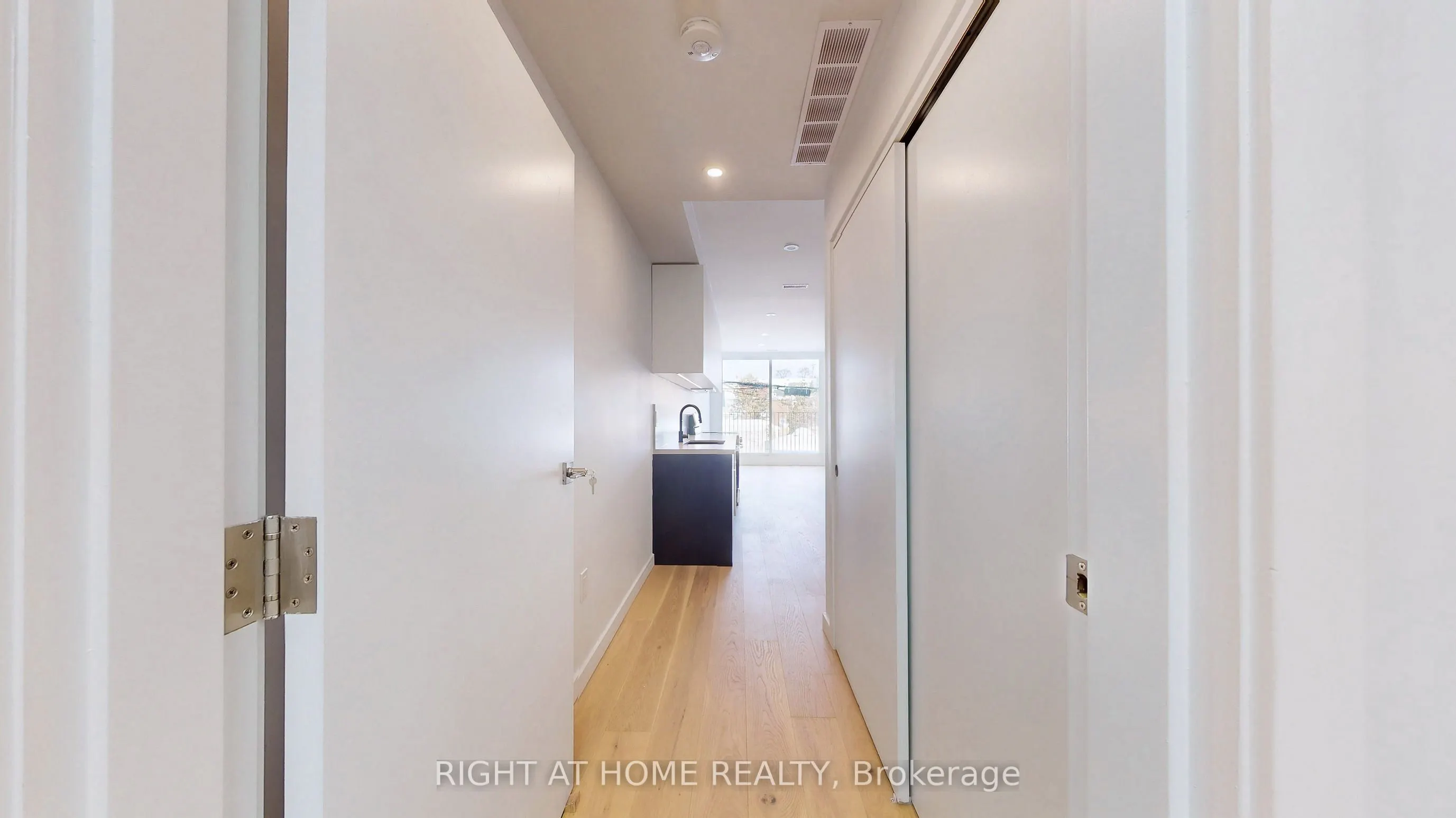 3122 Dundas Street W #Unit 3