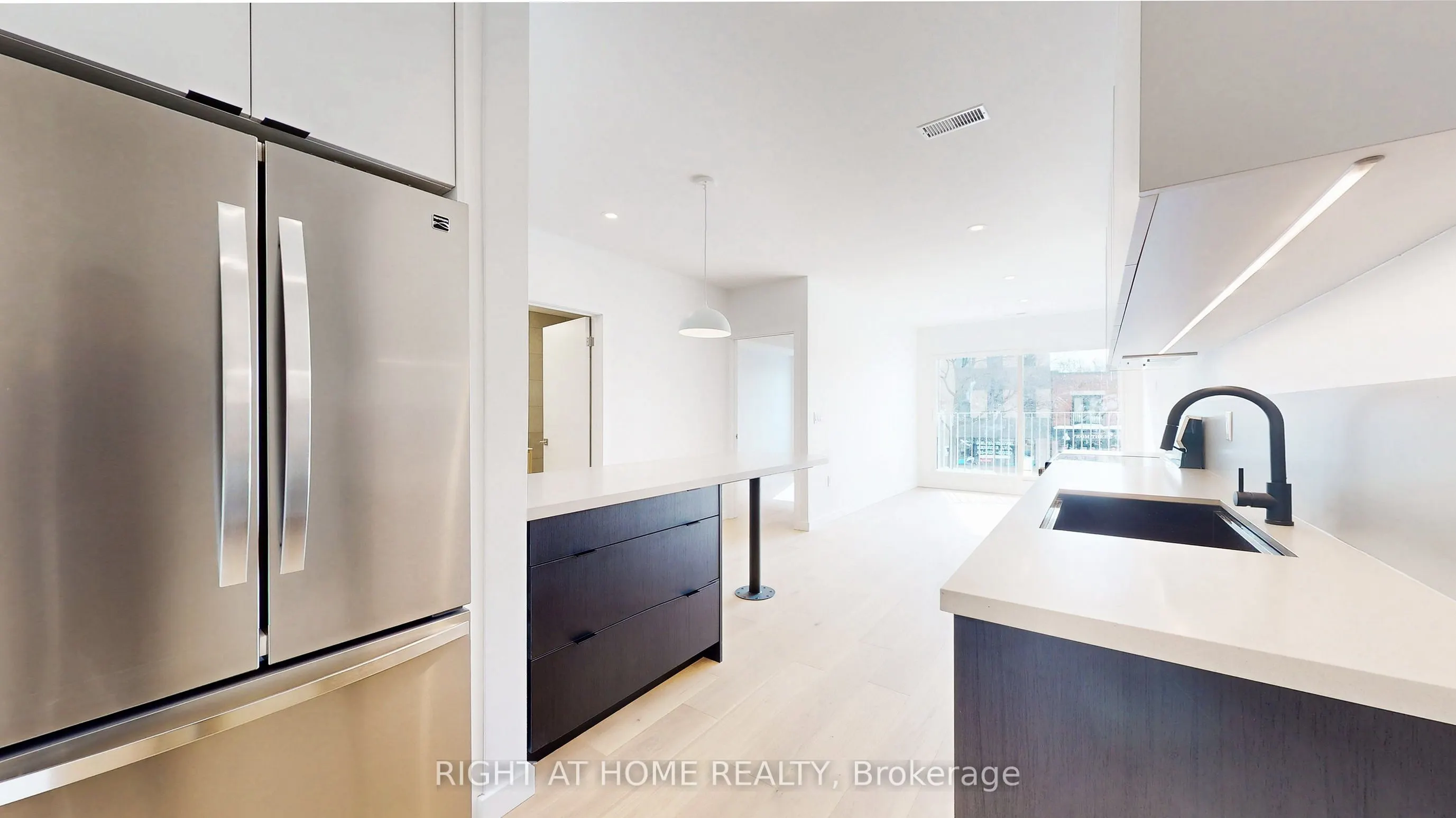 3122 Dundas Street W #Unit 3