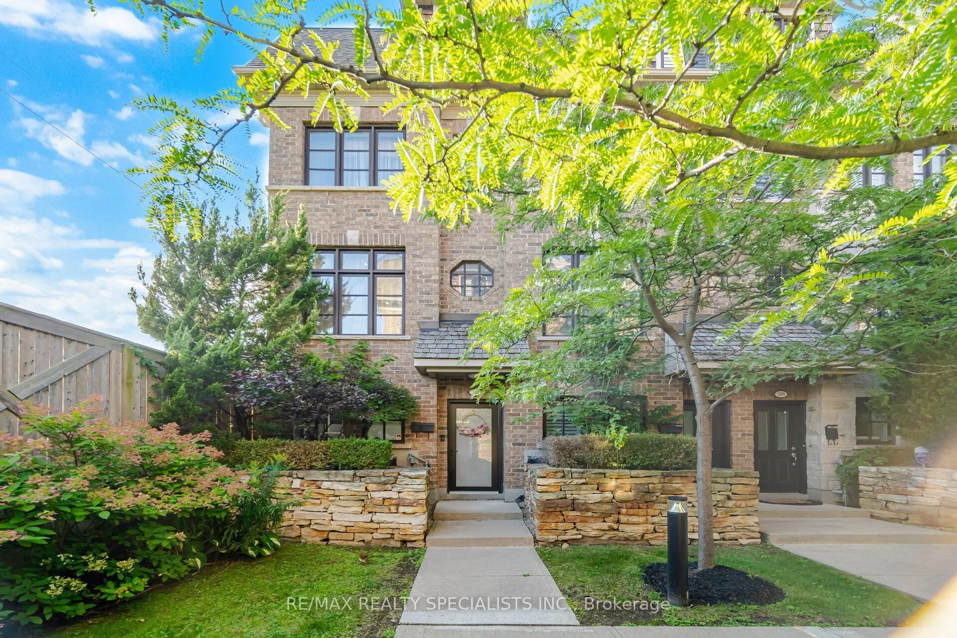 1812 Burnhamthorpe Road E #112
