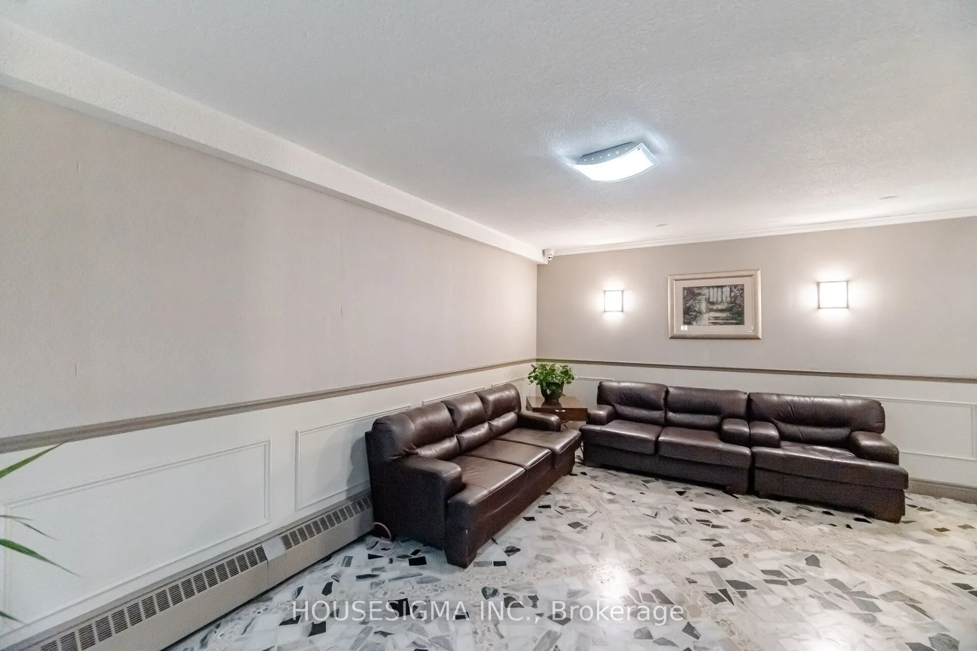 15 Elizabeth Street N #801