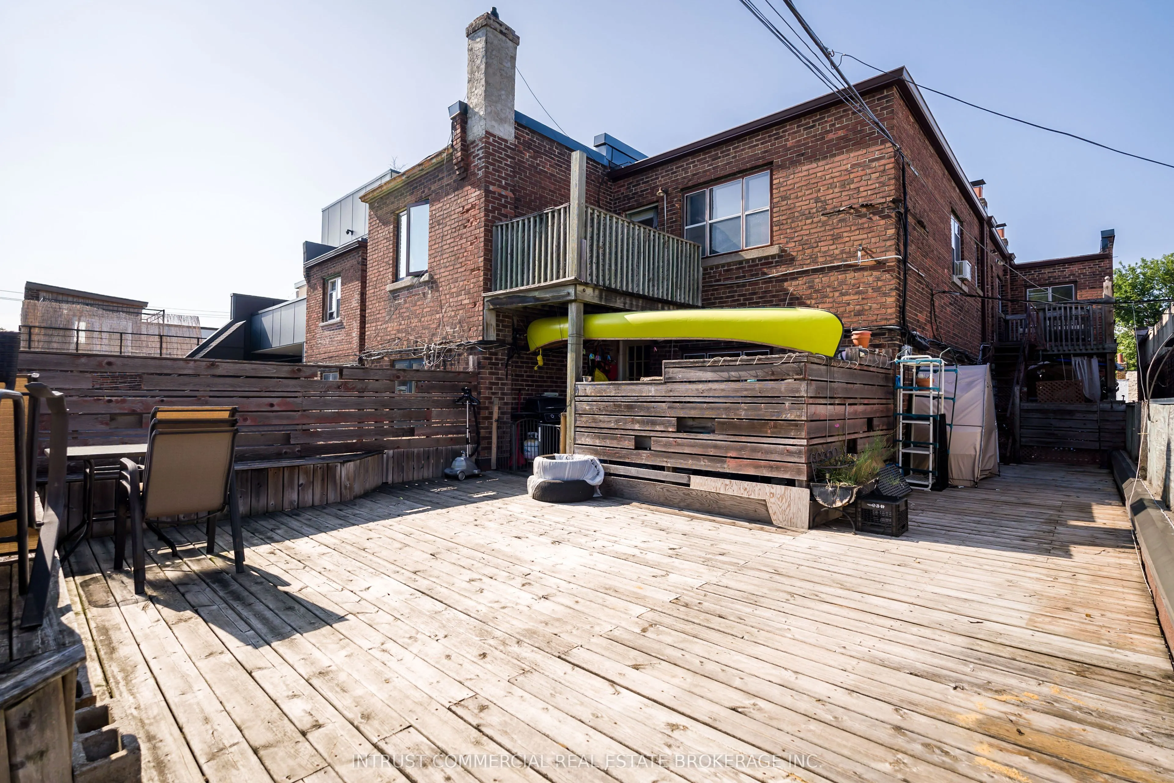 3097 Dundas Street W