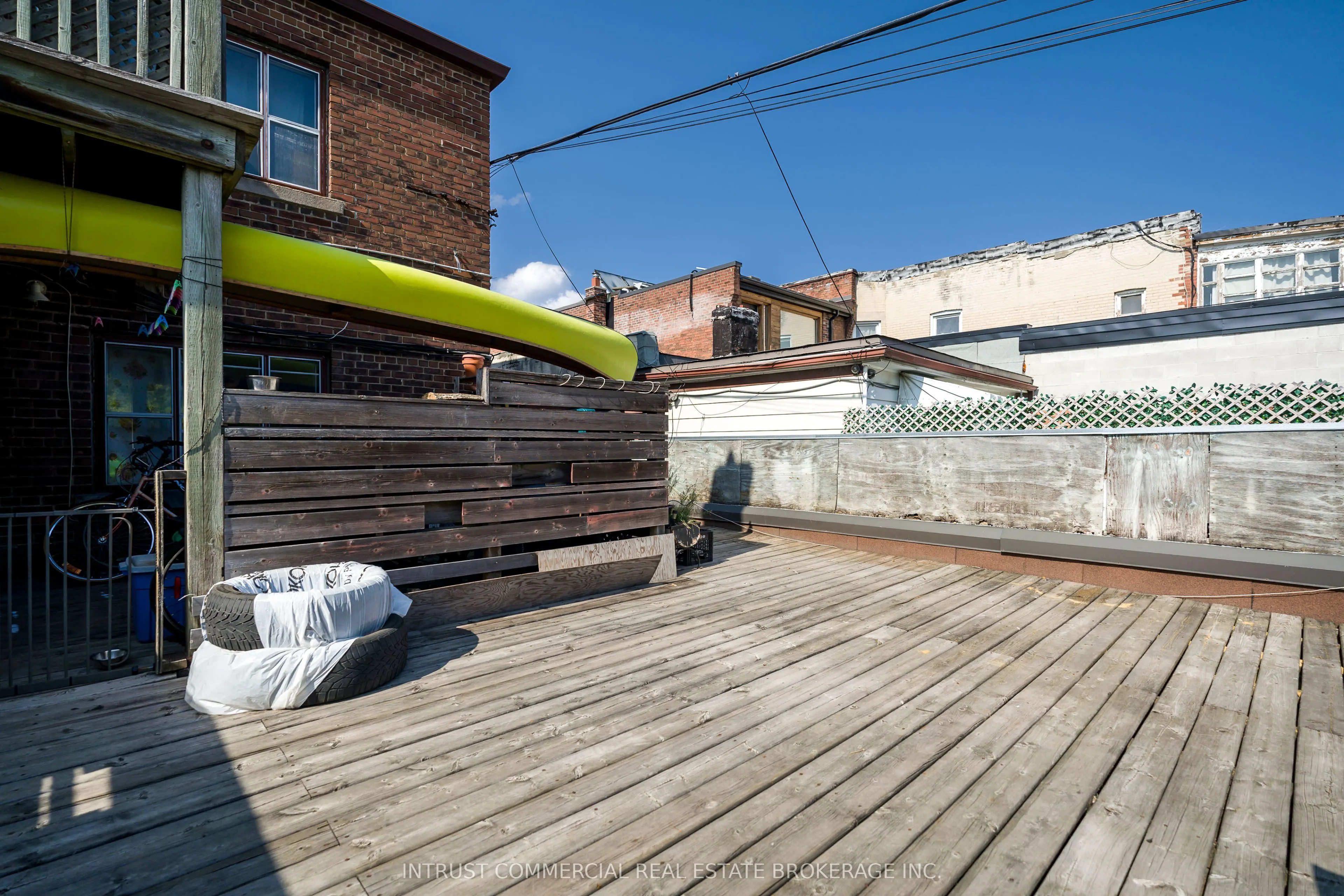 3097 Dundas Street W