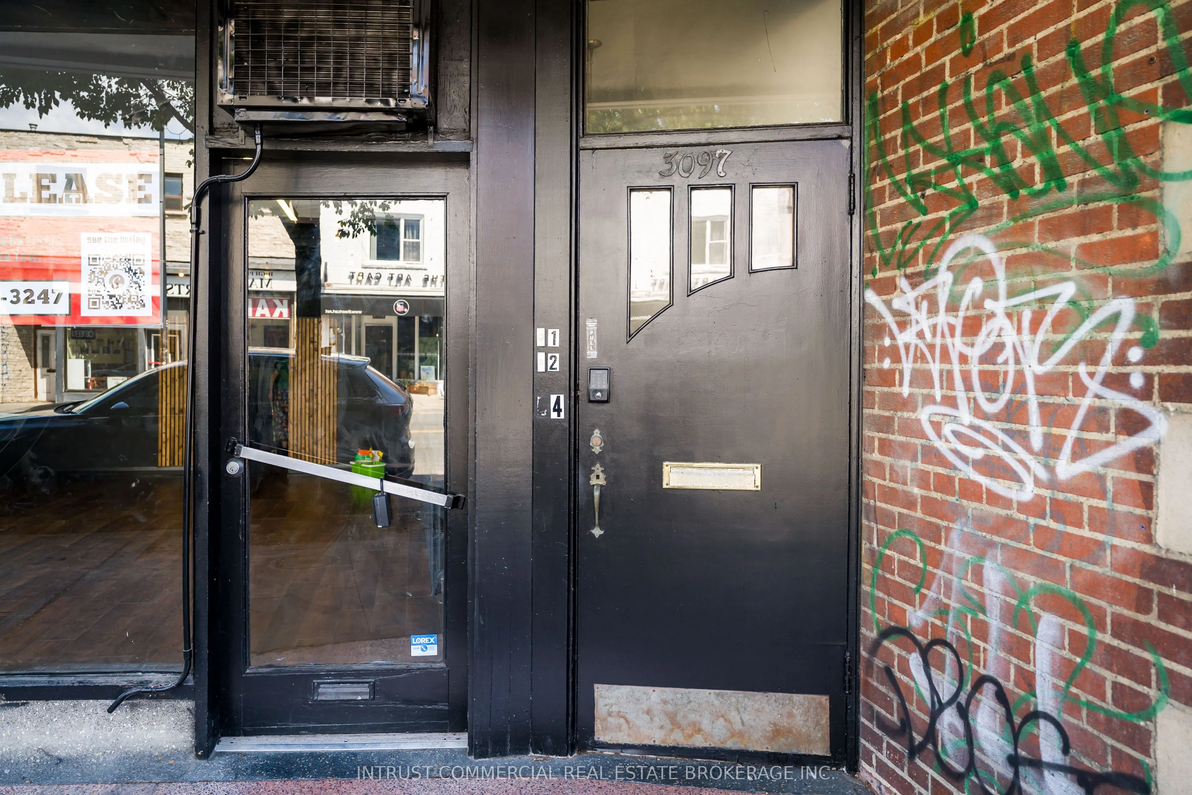 3097 Dundas Street W