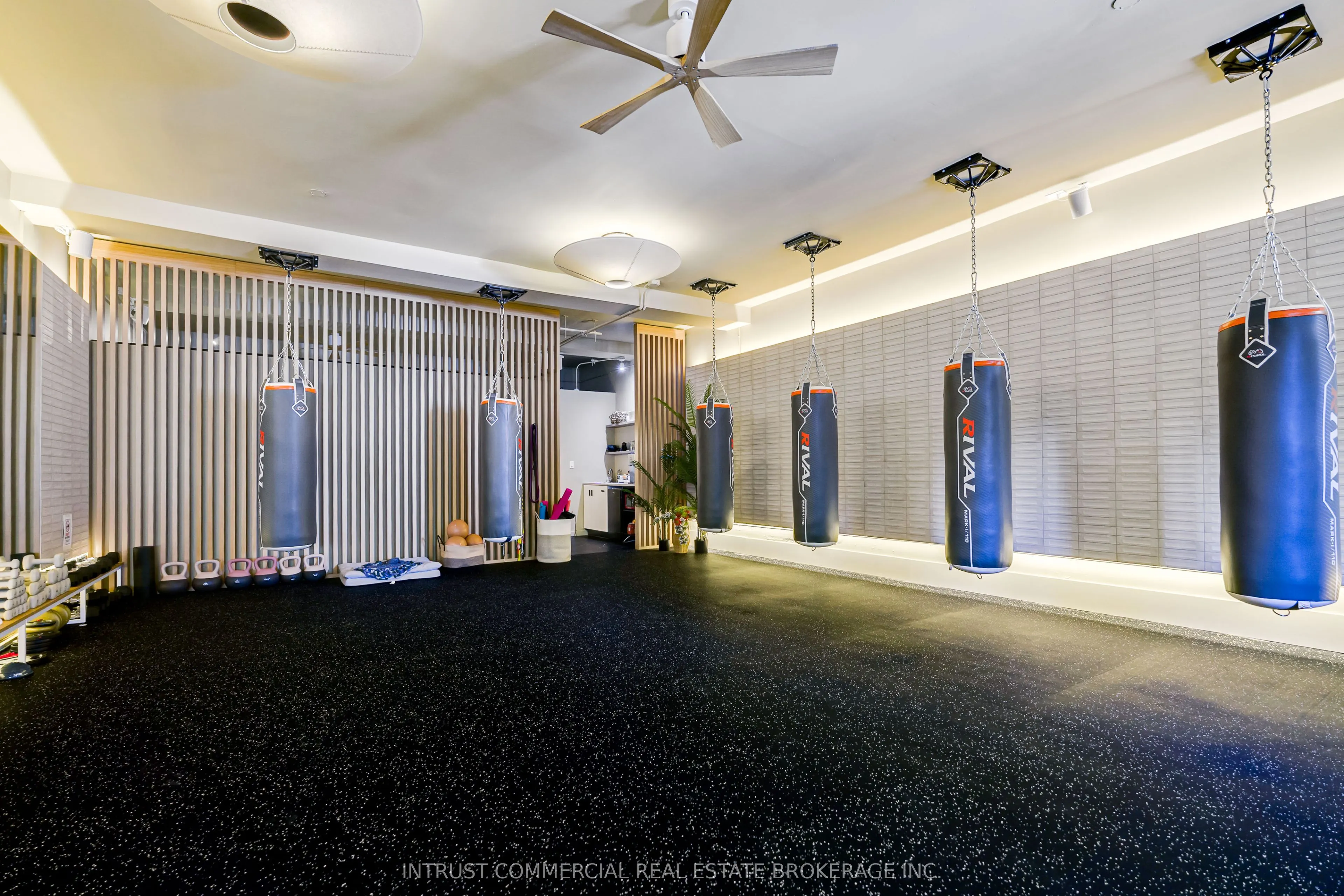 3097 Dundas Street W