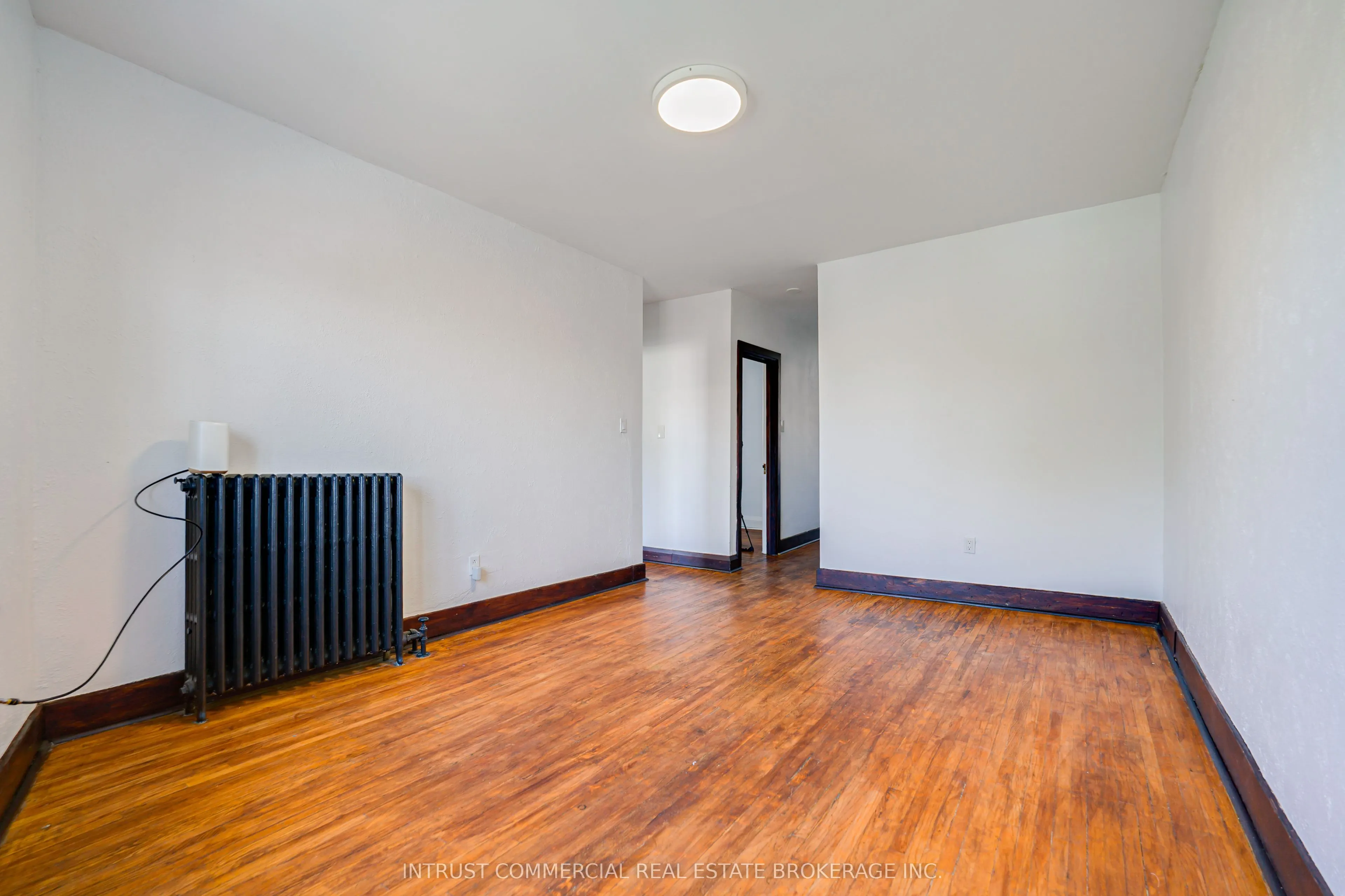 3097 Dundas Street W