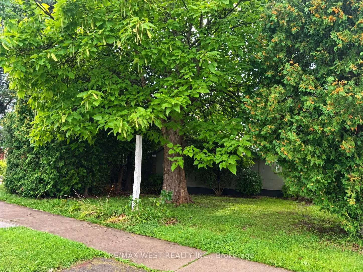 1304 Alexandra Avenue