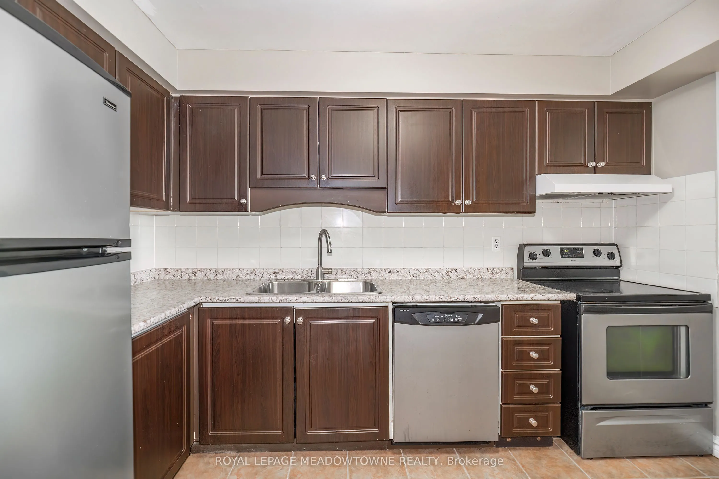 1110 Walden Circle #905